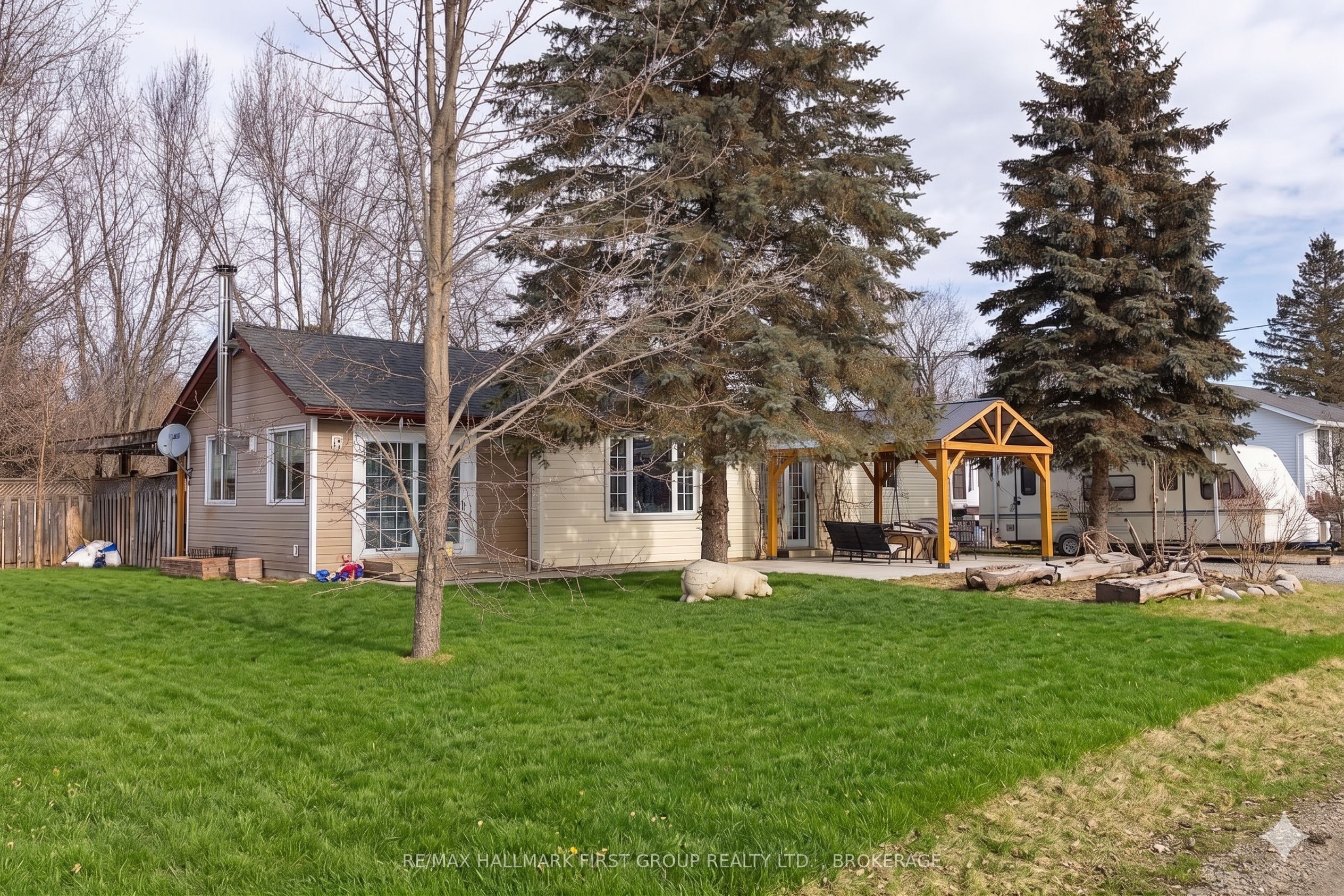 469 Absalom Road, Loyalist, ON K0H 1G0
