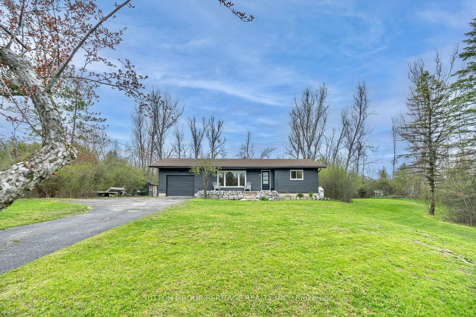 11 Swiss Crescent, Trent Lakes, ON K0M 1A0 photo 2
