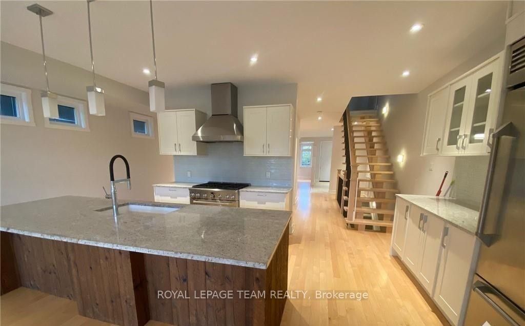 287 Kirchoffer Avenue, Carlingwood - Westboro and Area, ON K2A 1Y1 photo 3