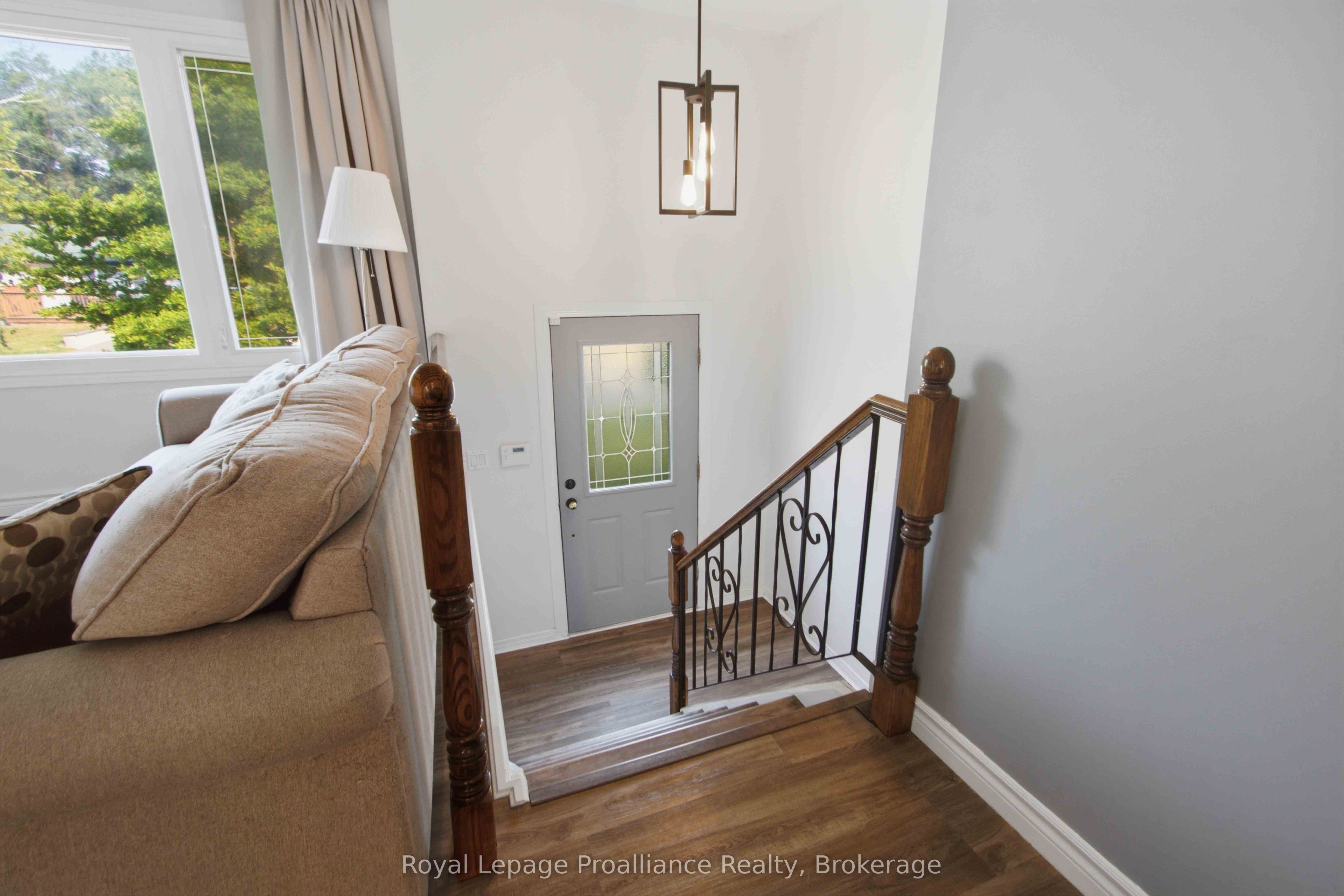 25 Radeski Street, Quinte West, ON K8V 6B6 photo 3