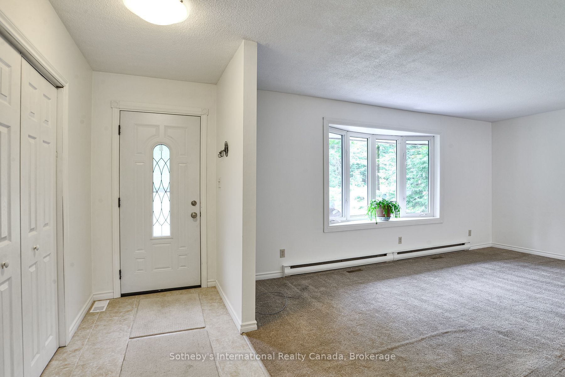 1048 Old Falkenburg Road, Bracebridge, ON P1L 1X4 photo 3