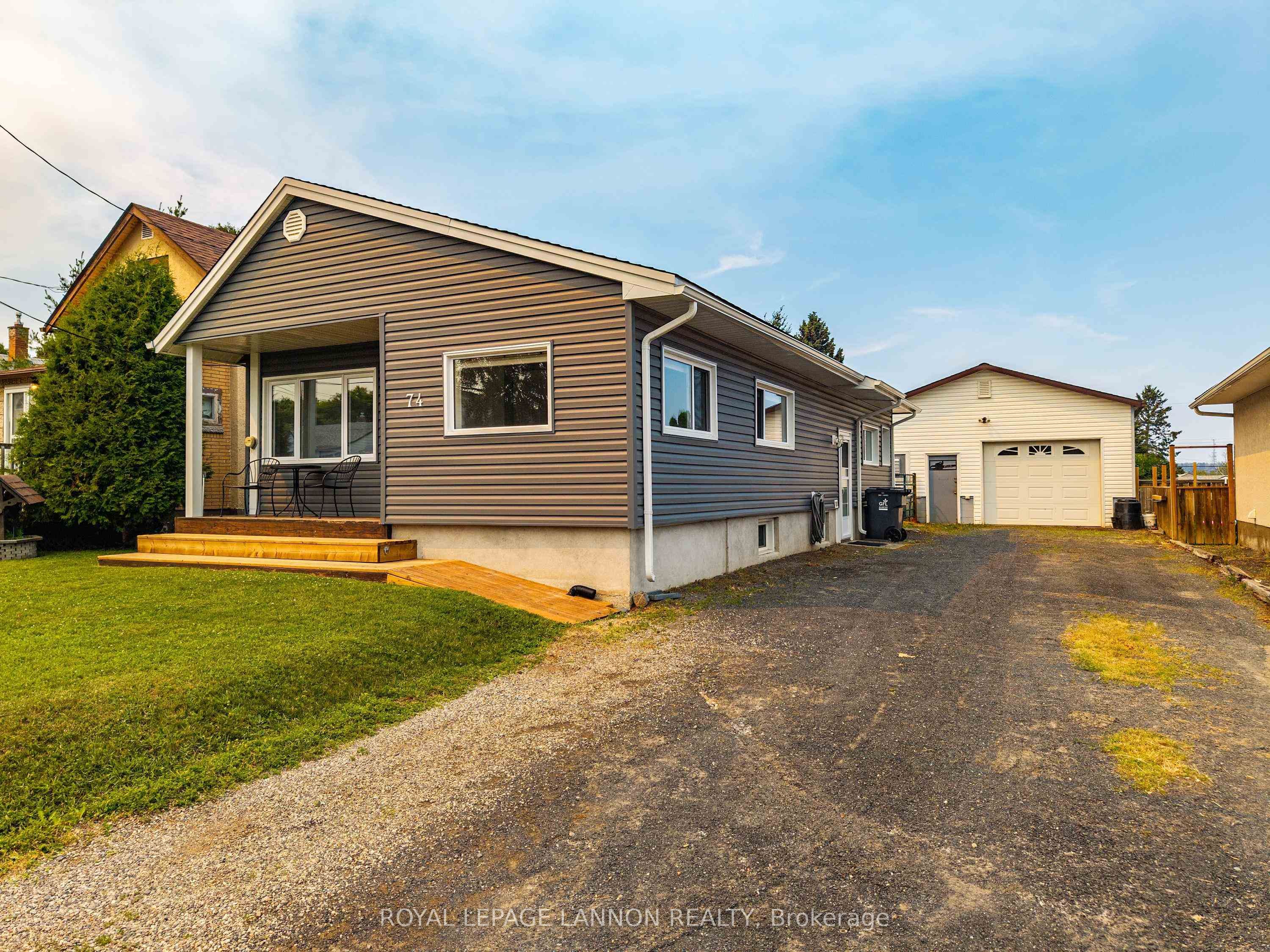 74 MELVIN Avenue, Thunder Bay, ON P7A 7C4 photo 3