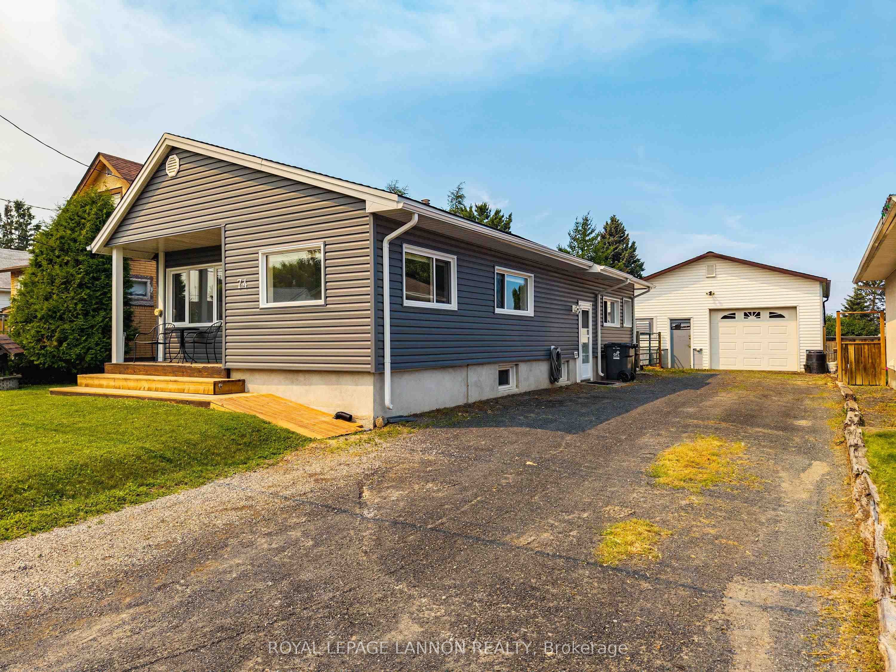 74 MELVIN Avenue, Thunder Bay, ON P7A 7C4 photo 4
