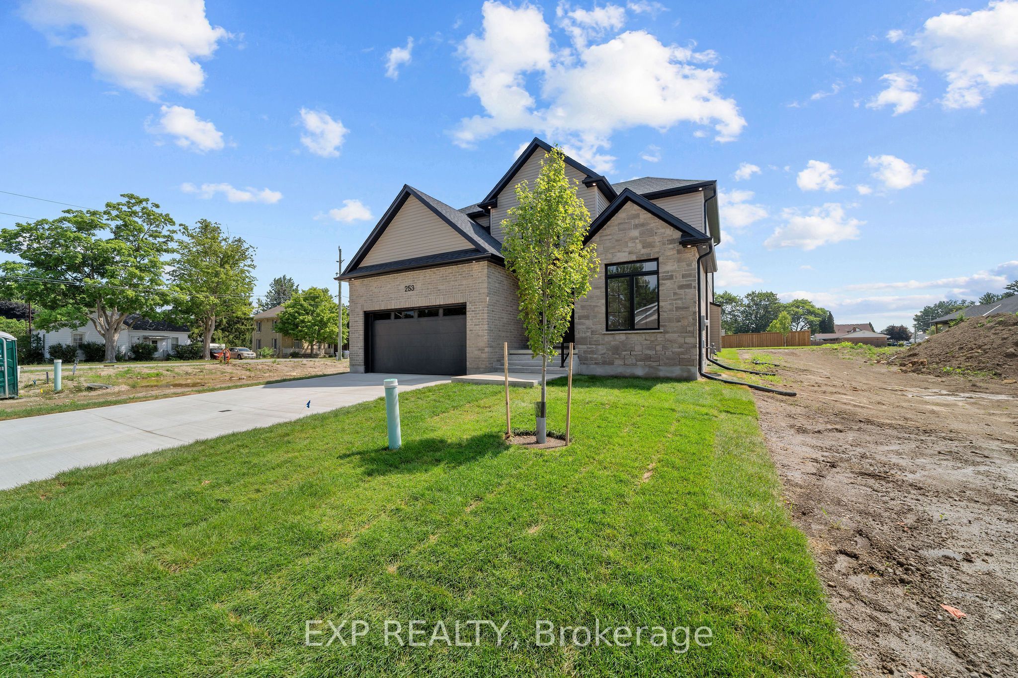 253 John Street, Warwick, ON N0M 2S0 photo 2