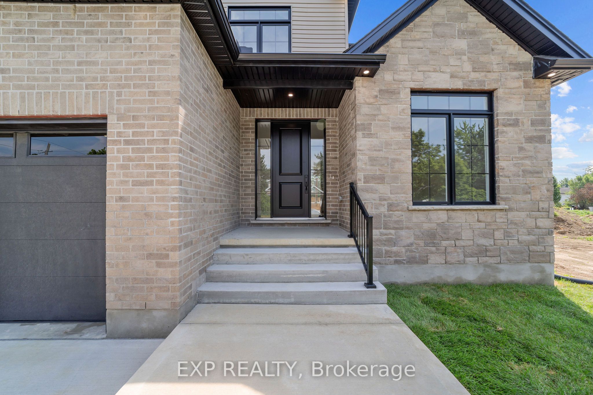 253 John Street, Warwick, ON N0M 2S0 photo 4