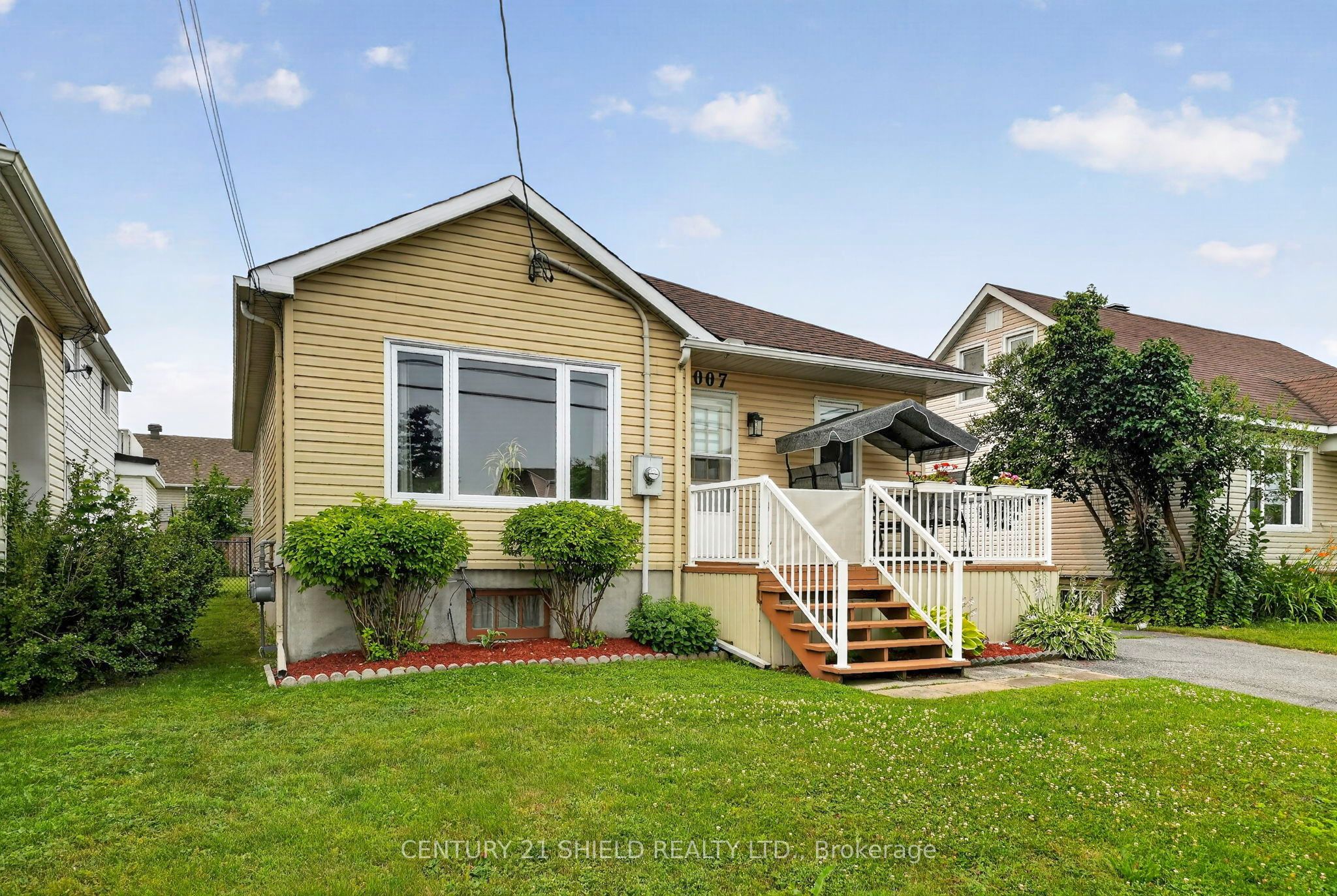 1007 2nd Street E, Cornwall, ON K6H 2A8 photo 2