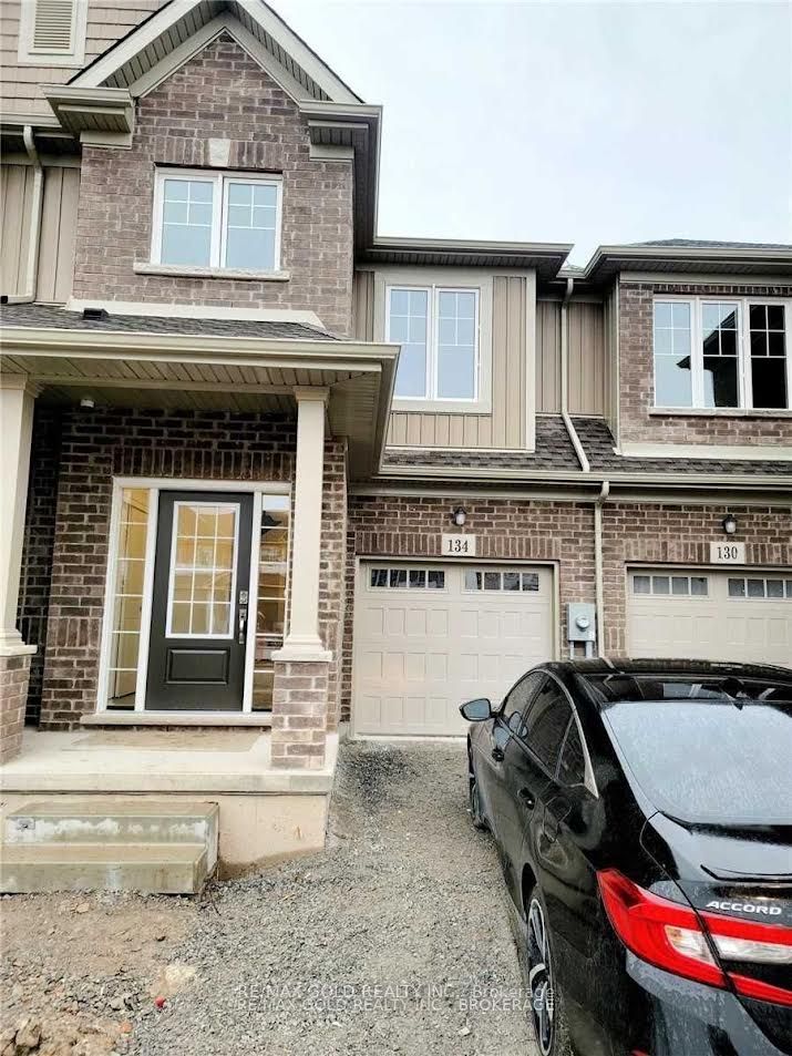 134 Sycamore Street, Welland, ON L3C 0H9
