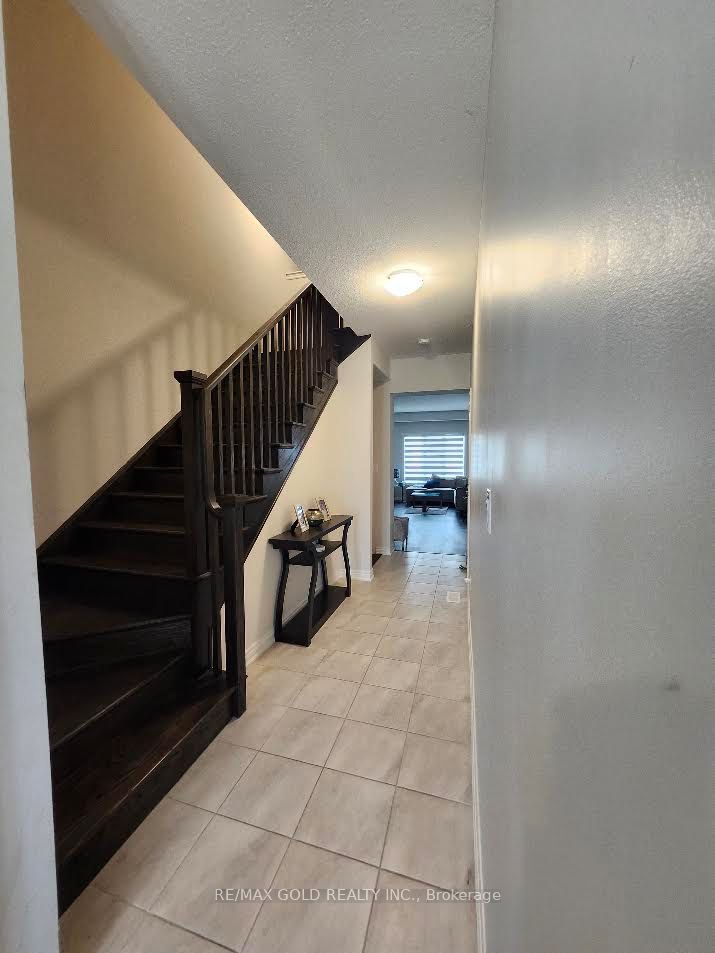 134 Sycamore Street, Welland, ON L3C 0H9 photo 3