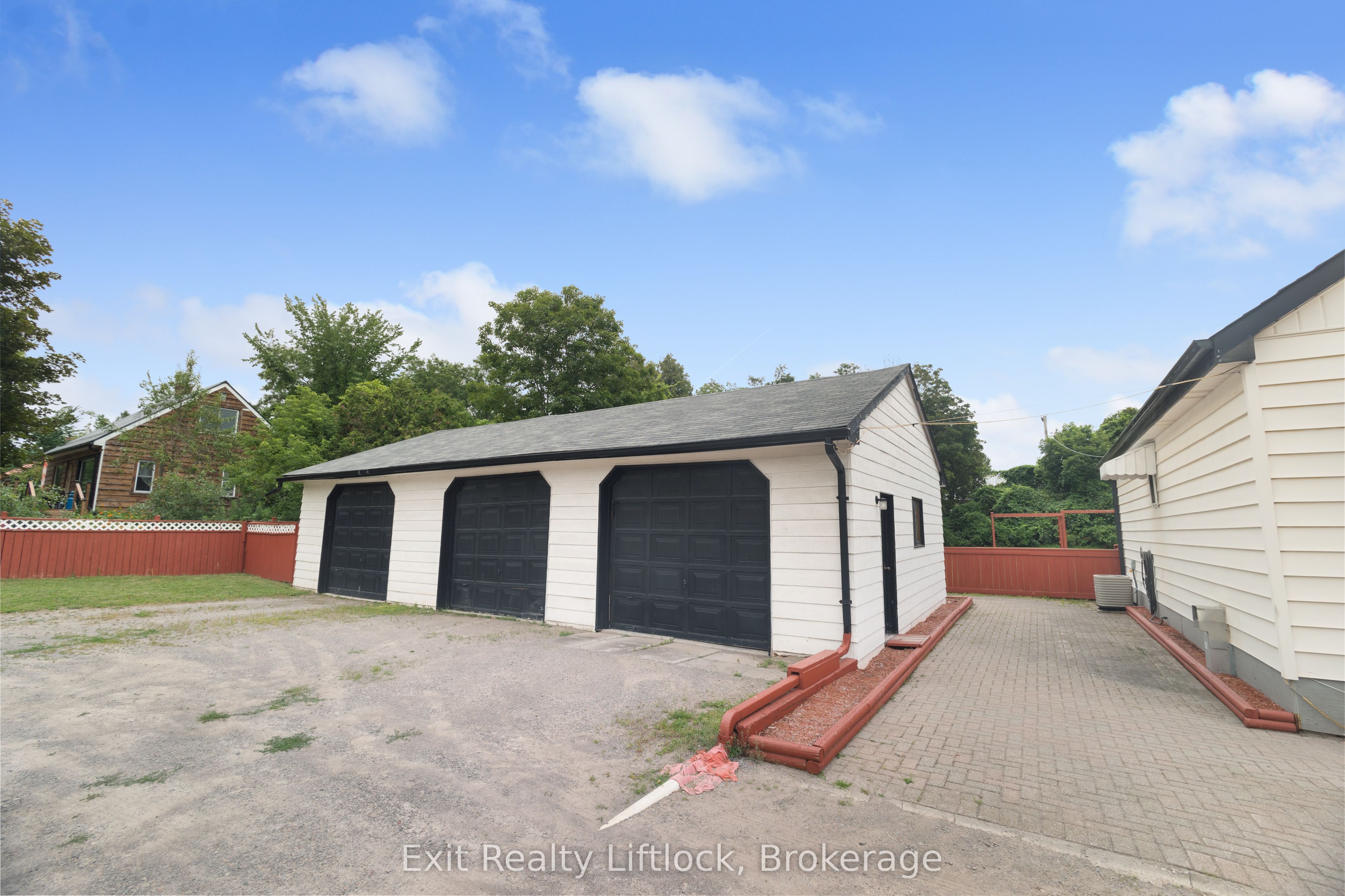 2 Edgewood Avenue, Douro-Dummer, ON K9L 1V5 photo 4