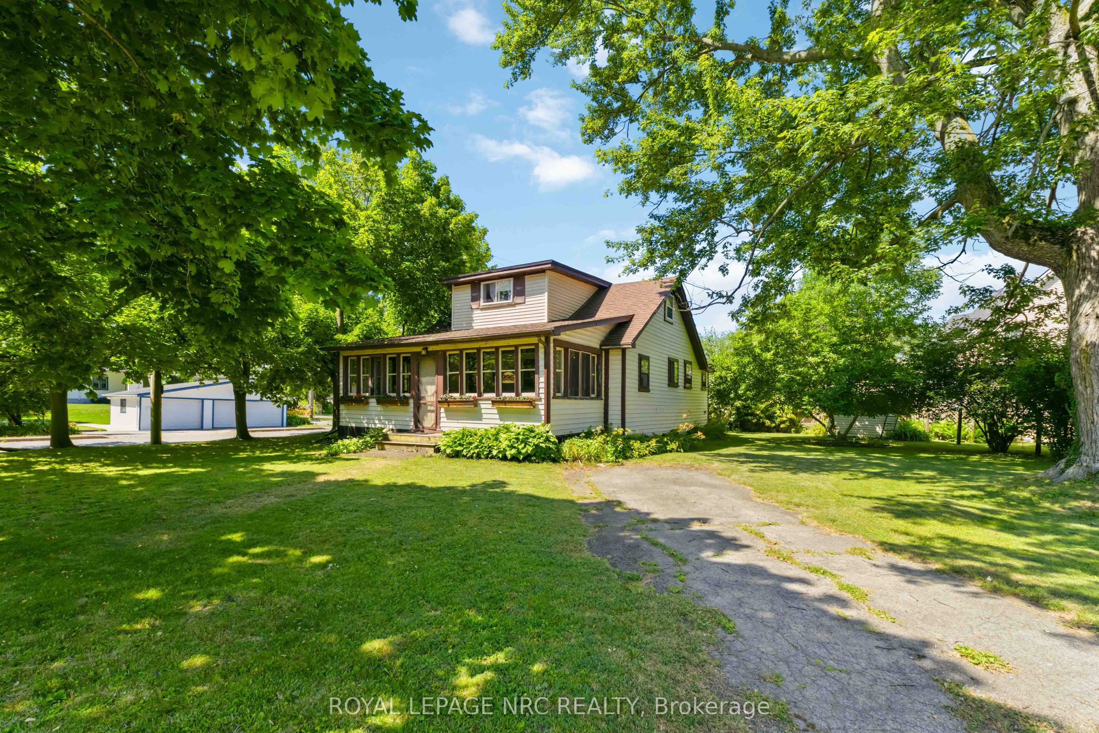 295 Leask Avenue, Fort Erie, ON L2A 4L3 photo 2