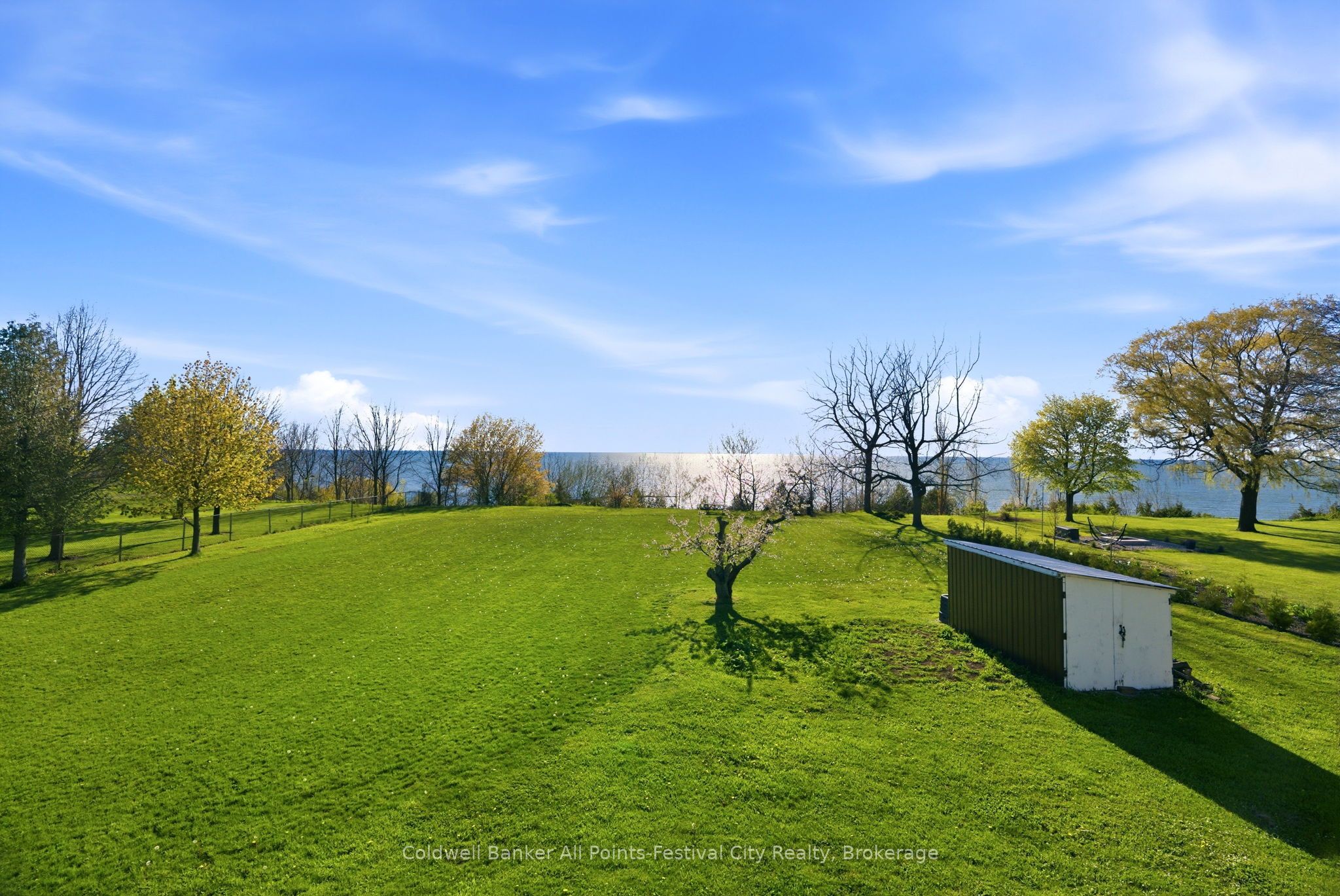 306 Lakeside Drive, Goderich, ON N7A 3X7 photo 2