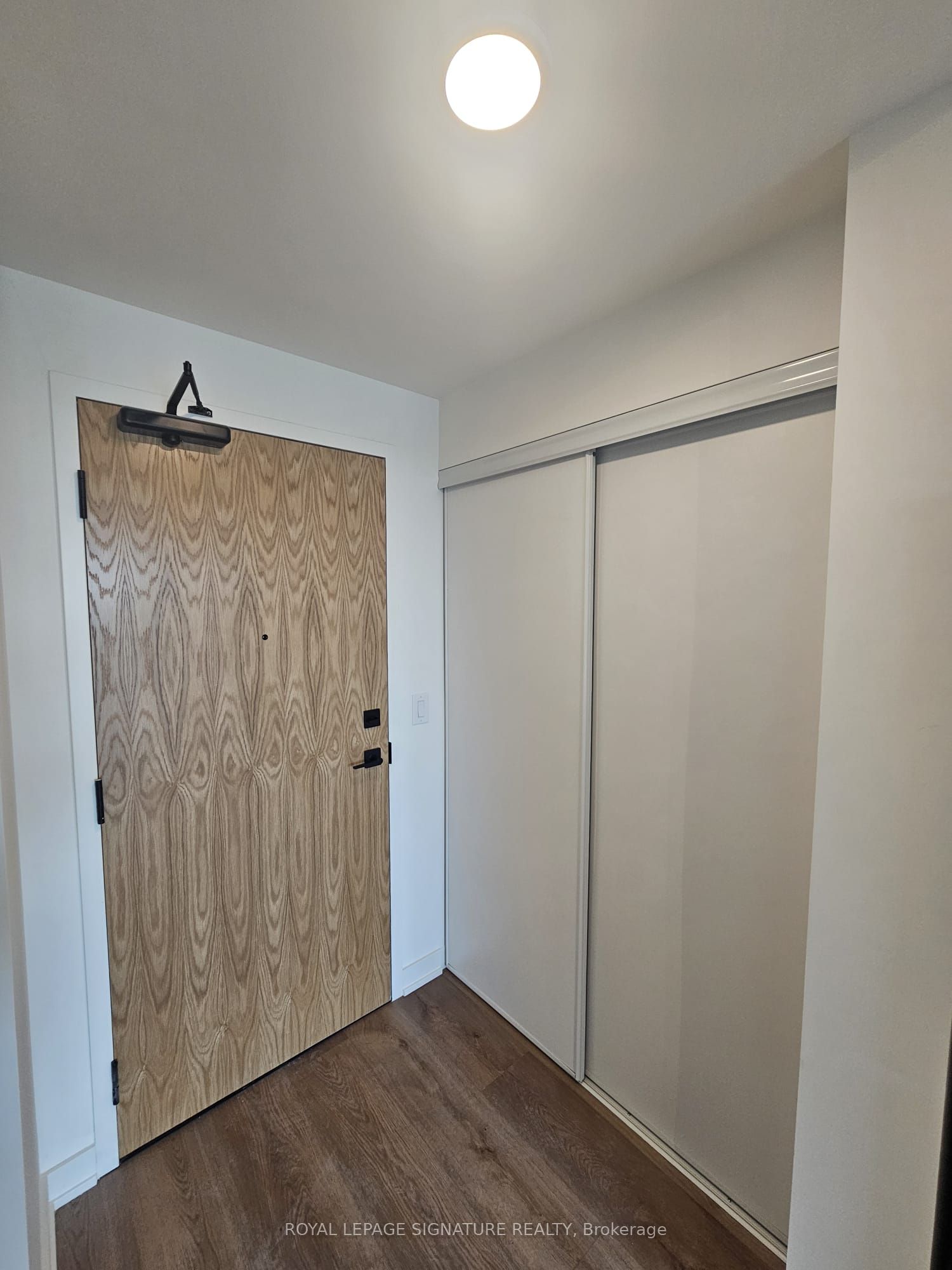 33 Erie Avenue 614, Brantford, ON N3S 0K7 photo 2