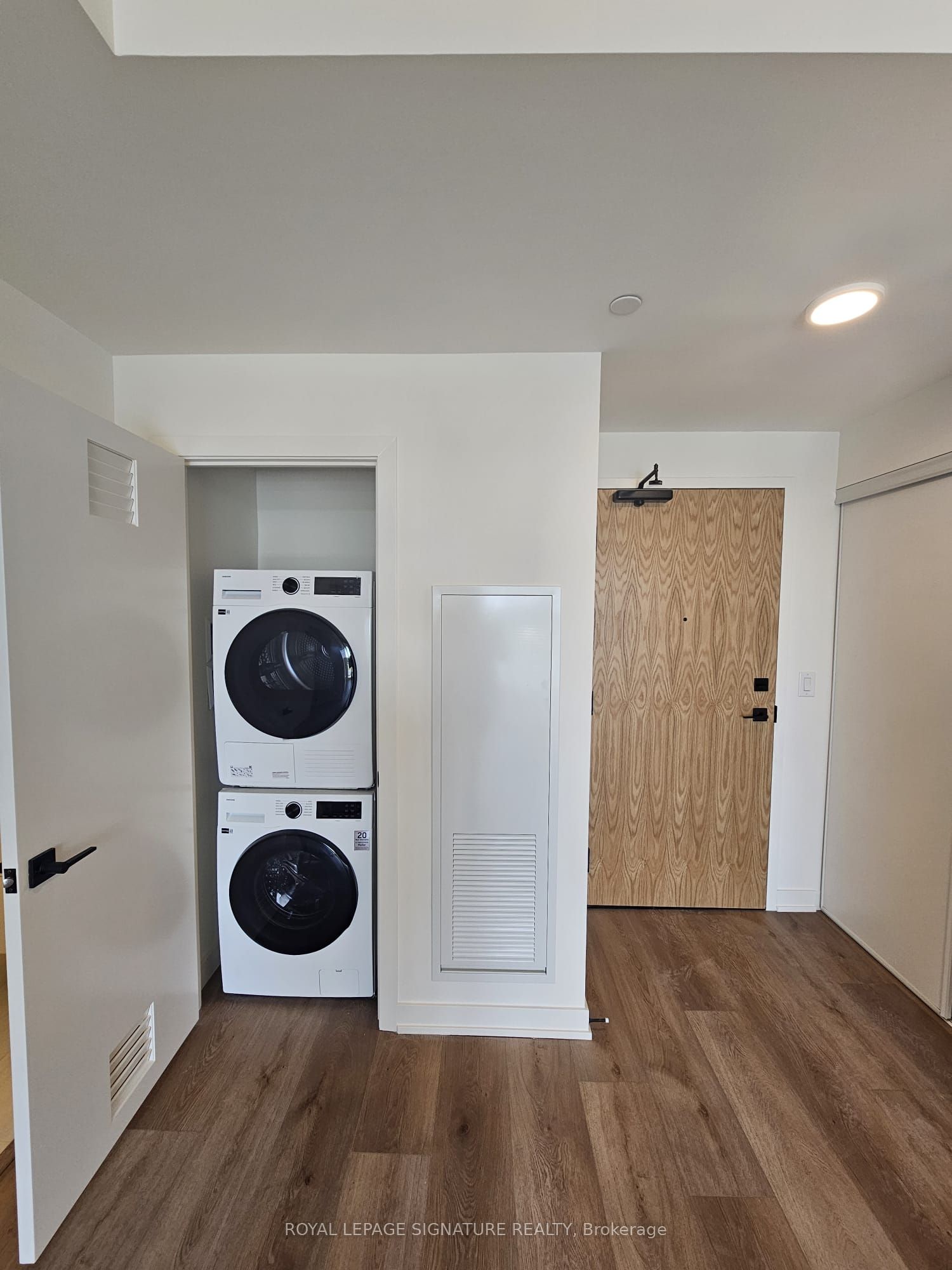 33 Erie Avenue 614, Brantford, ON N3S 0K7 photo 5