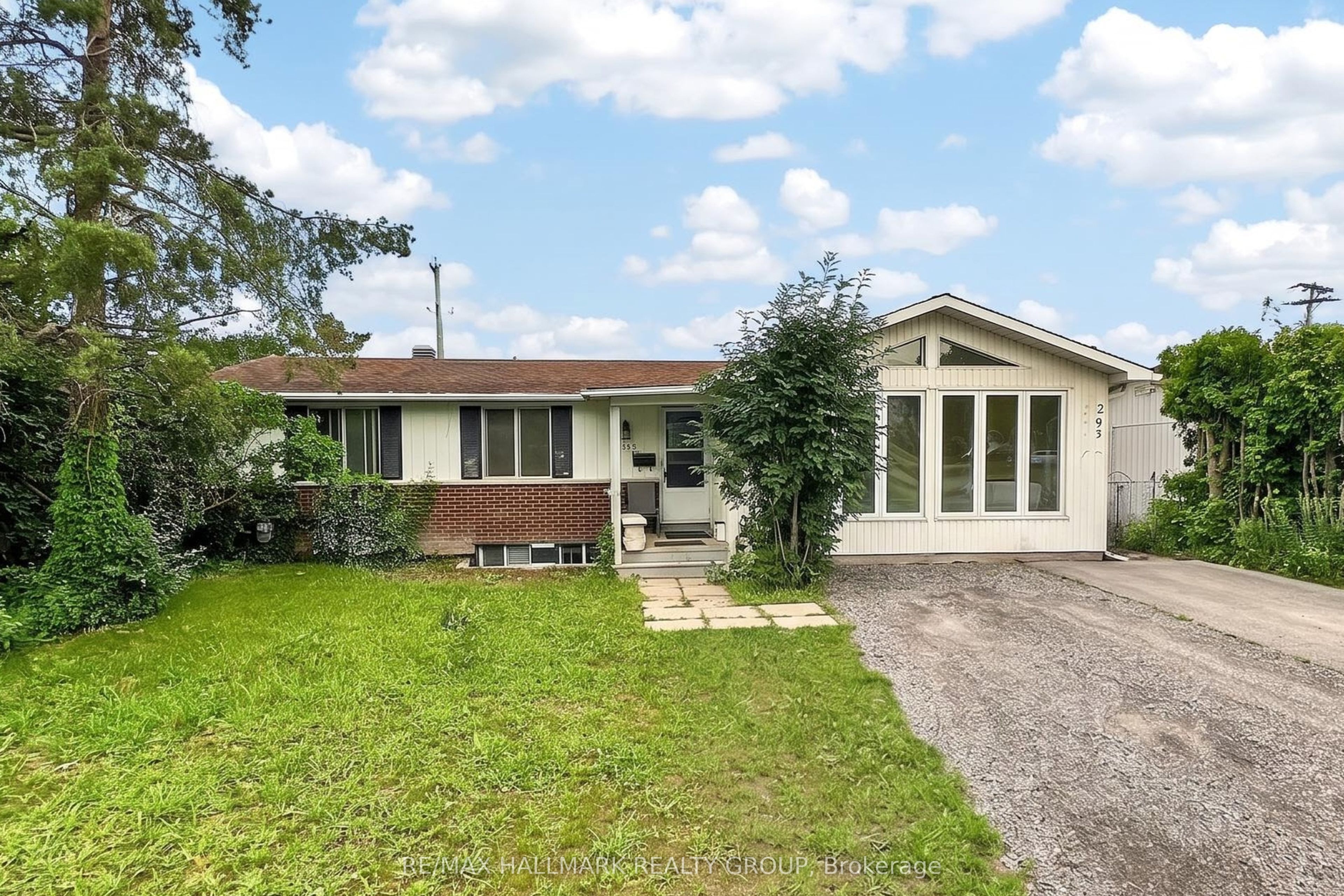 295 Amiens Street, Orleans - Cumberland and Area, ON K1E 1N3