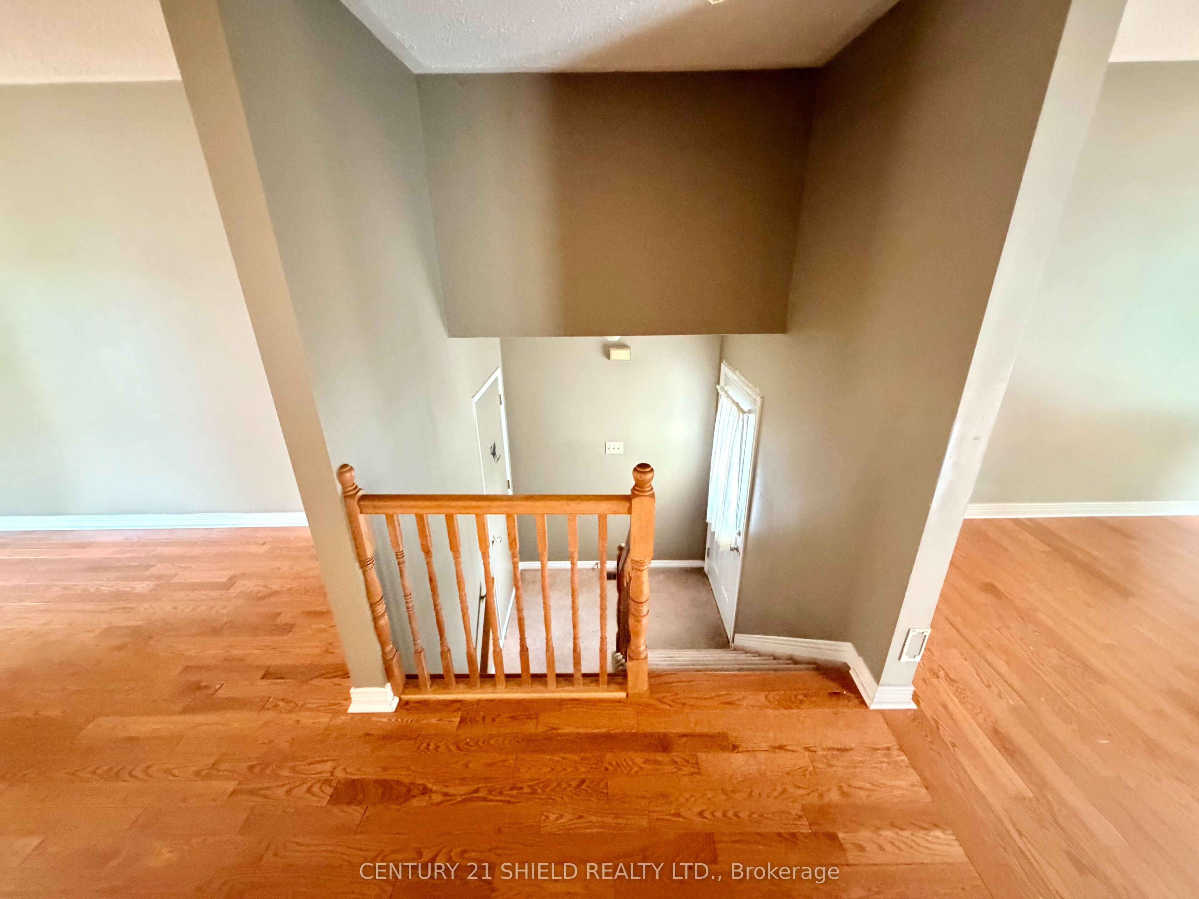 241 Sarah Street, Carleton Place, ON K7C 4C4 photo 2