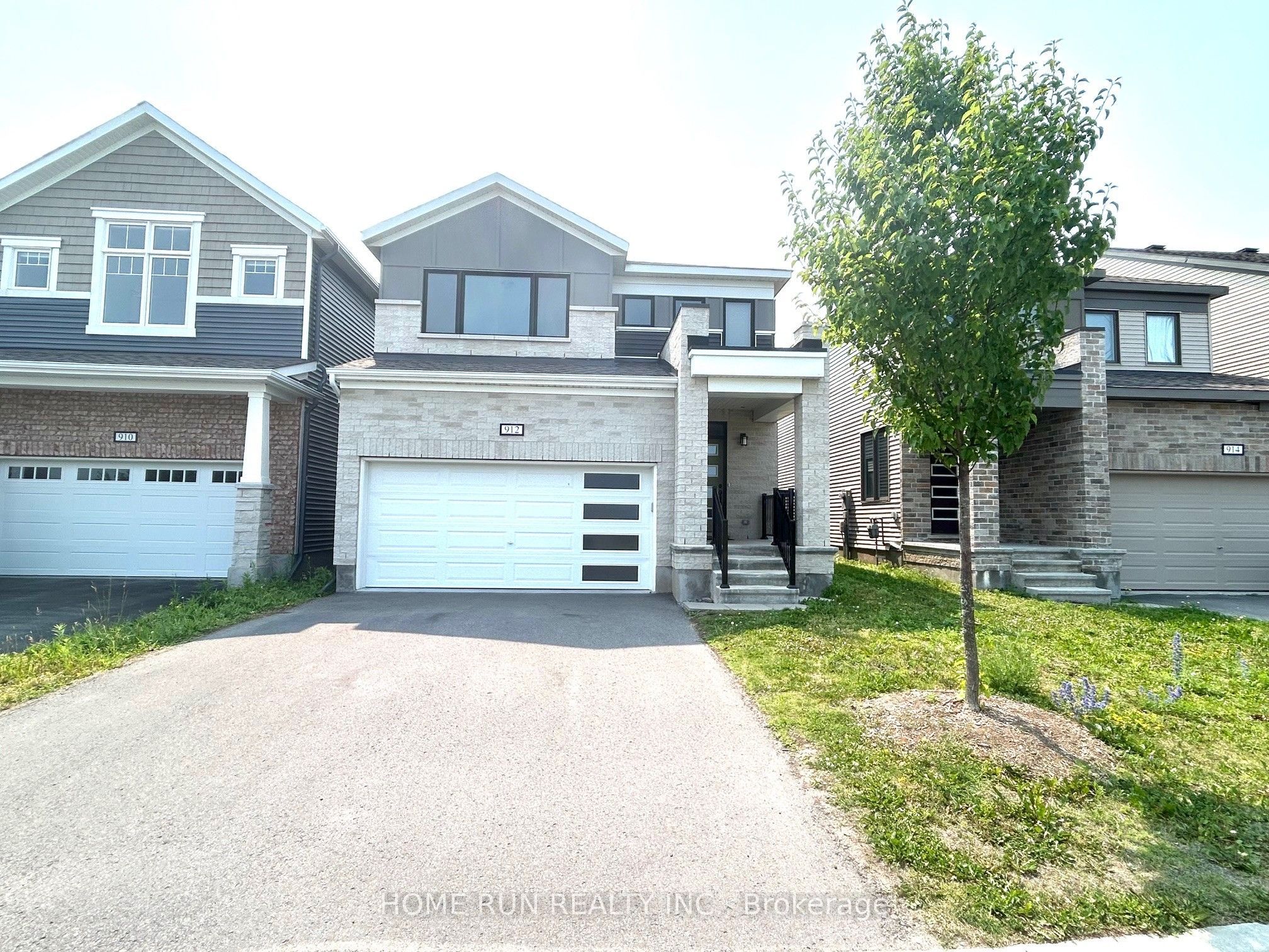 912 Rubicon Place, Kanata, ON K2V 0R1