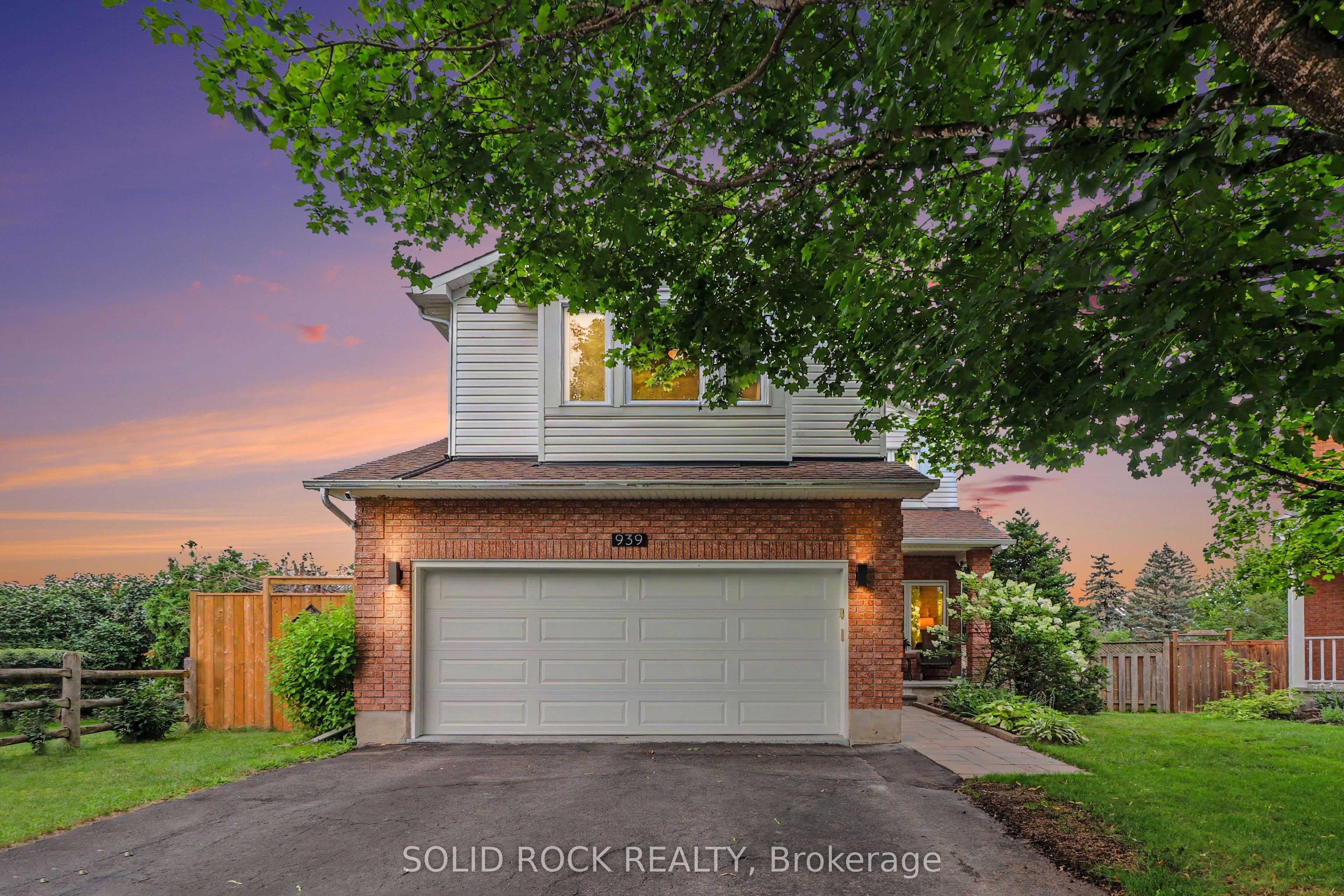 939 Como Crescent, Orleans - Cumberland and Area, ON K4A 3Z7
