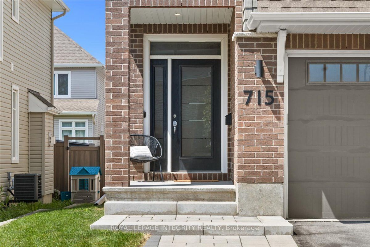 715 Cap Diamant Way, Orleans - Cumberland and Area, ON K4A 1J6 photo 3