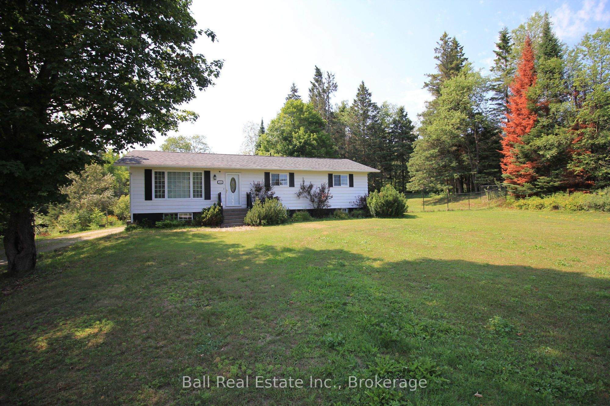 5472 Loop Road, Highlands East, ON K0L 2A0 photo 3