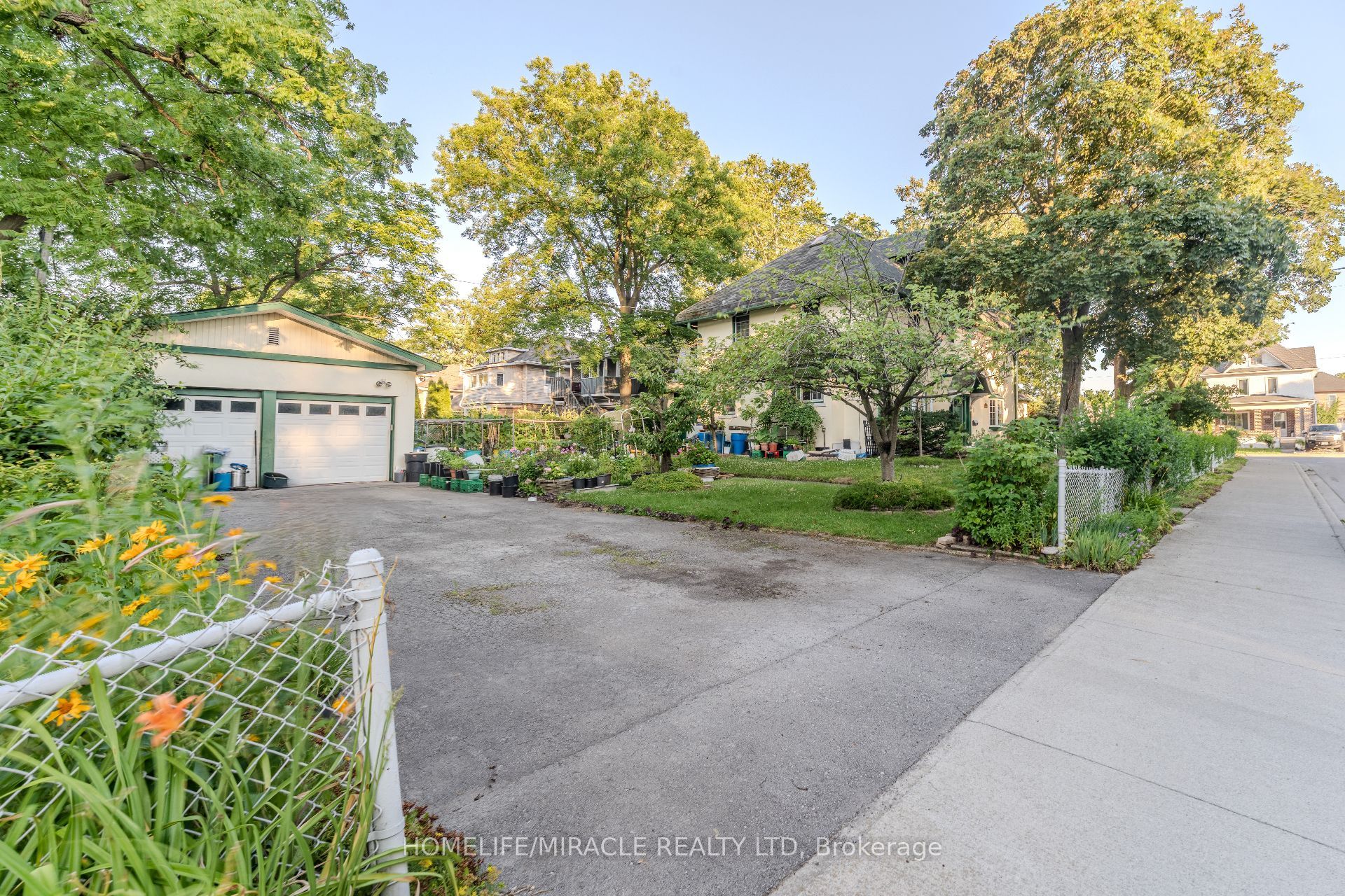 5214 Third Avenue, Niagara Falls, ON L2E 4M4 photo 3