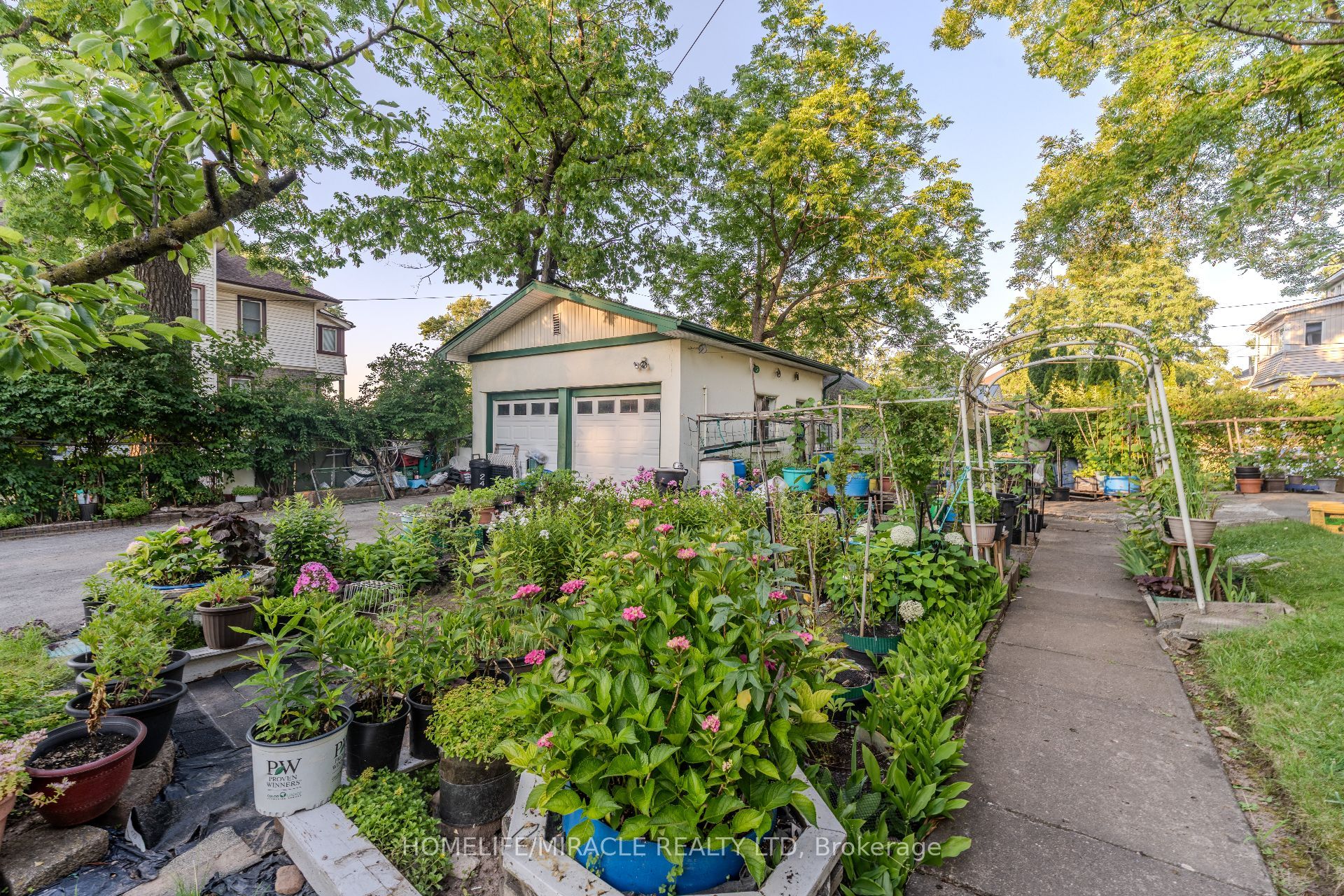 5214 Third Avenue, Niagara Falls, ON L2E 4M4 photo 4
