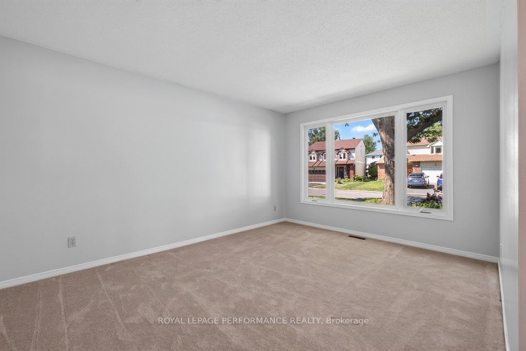 14 Birkett Street, Barrhaven, ON K2J 2V1 photo 4