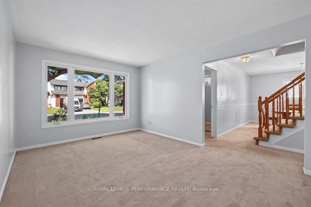 14 Birkett Street, Barrhaven, ON K2J 2V1 photo 5