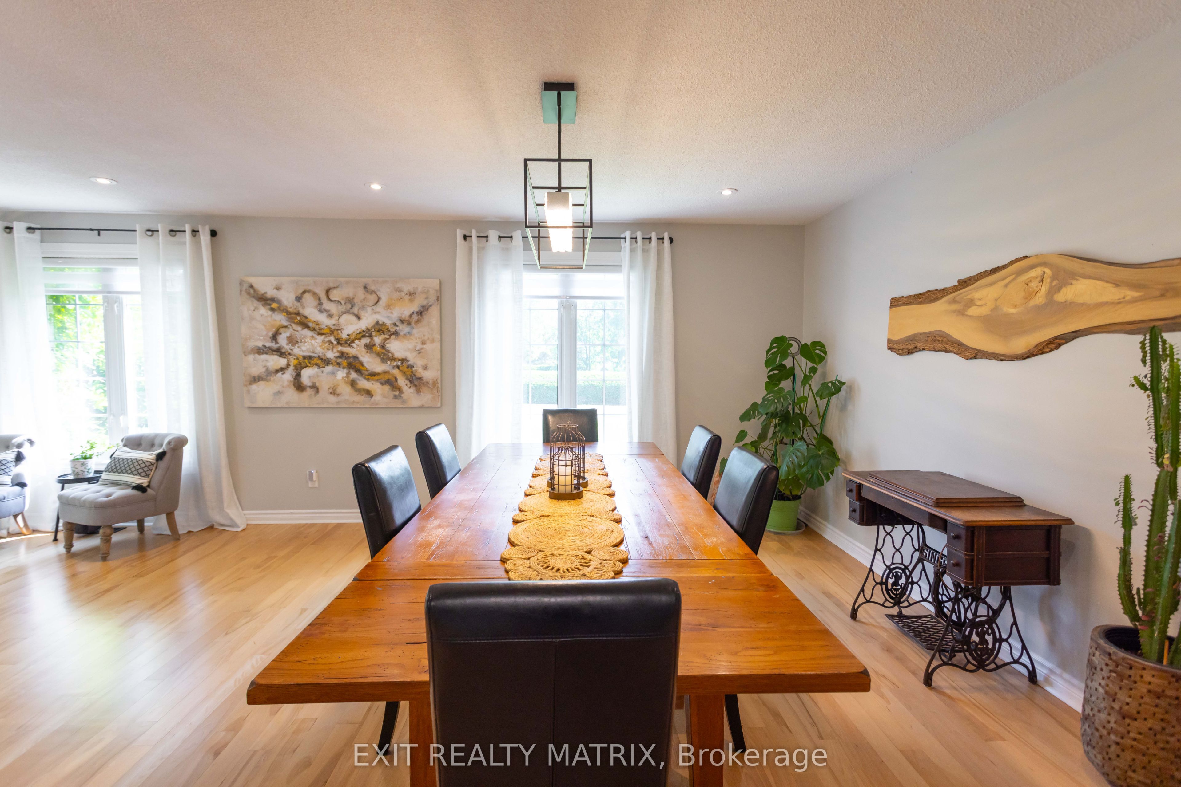 8399 Rowan Drive, Greely - Metcalfe - Osgoode - Vernon and Area, ON K0A 2P0 photo 5