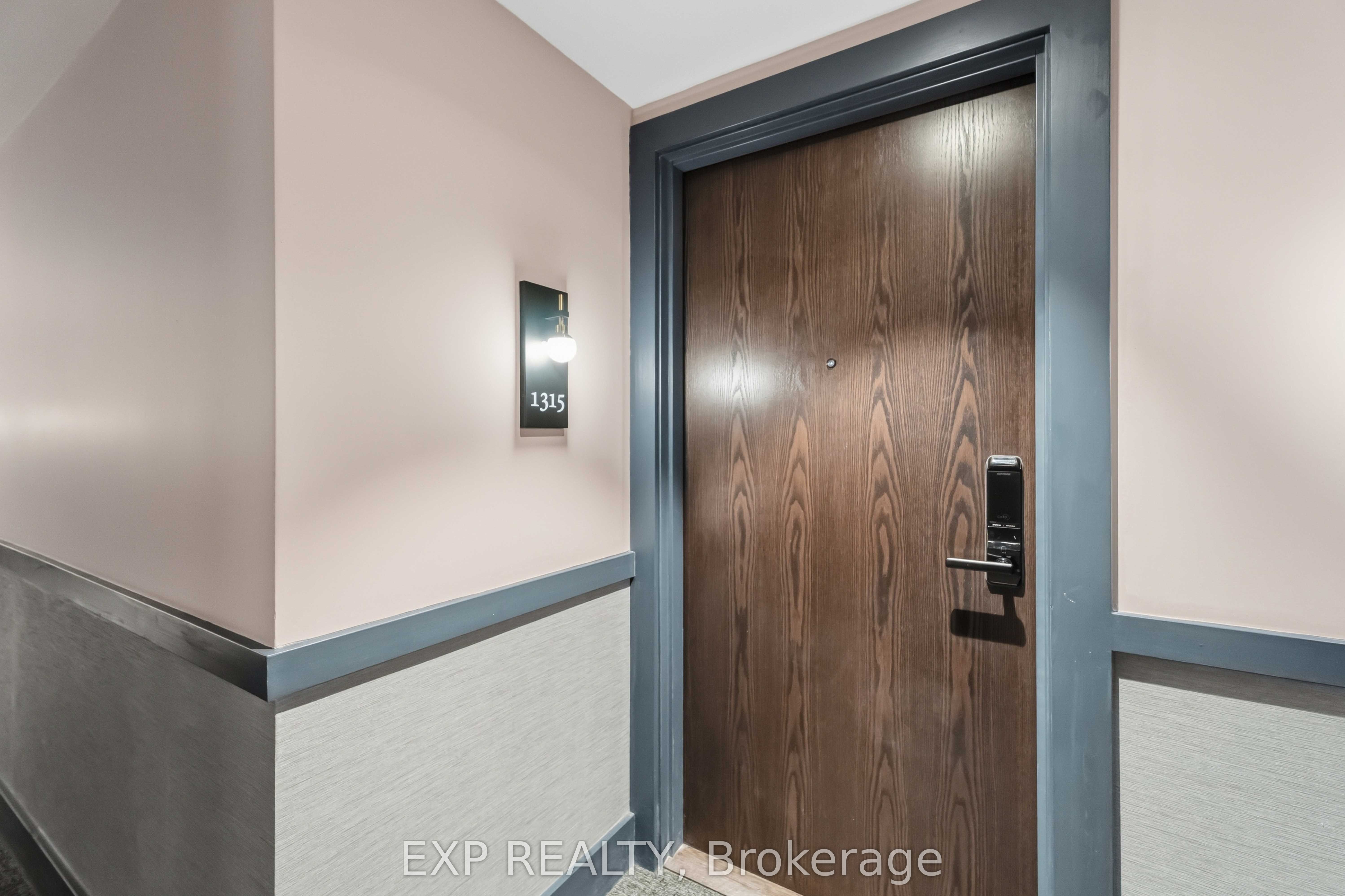 2782 Barton Street E 1115, Hamilton, ON L8E 2J8 photo 3