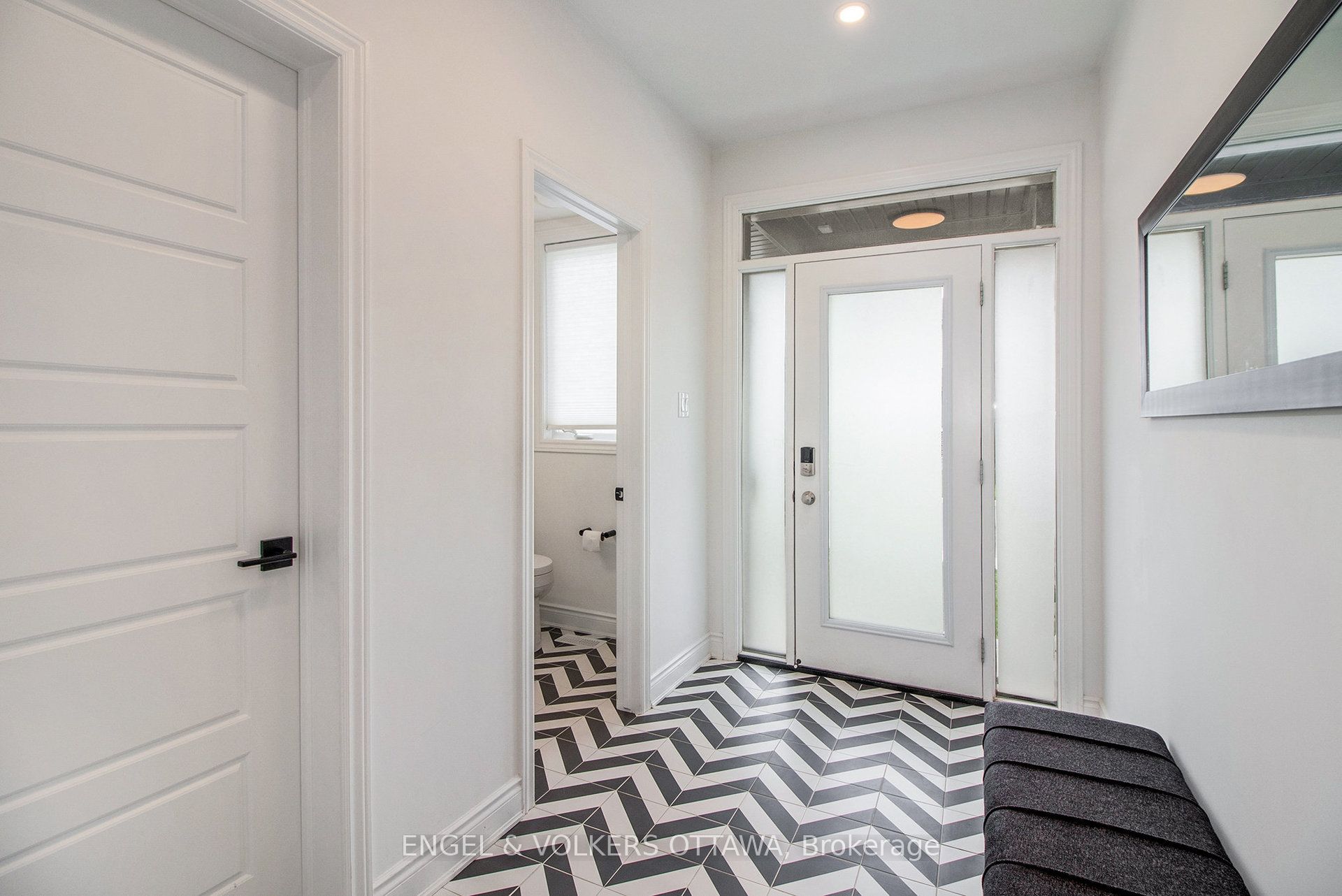 1031 Curraglass Walk, Stittsville - Munster - Richmond, ON K2S 3A4 photo 2
