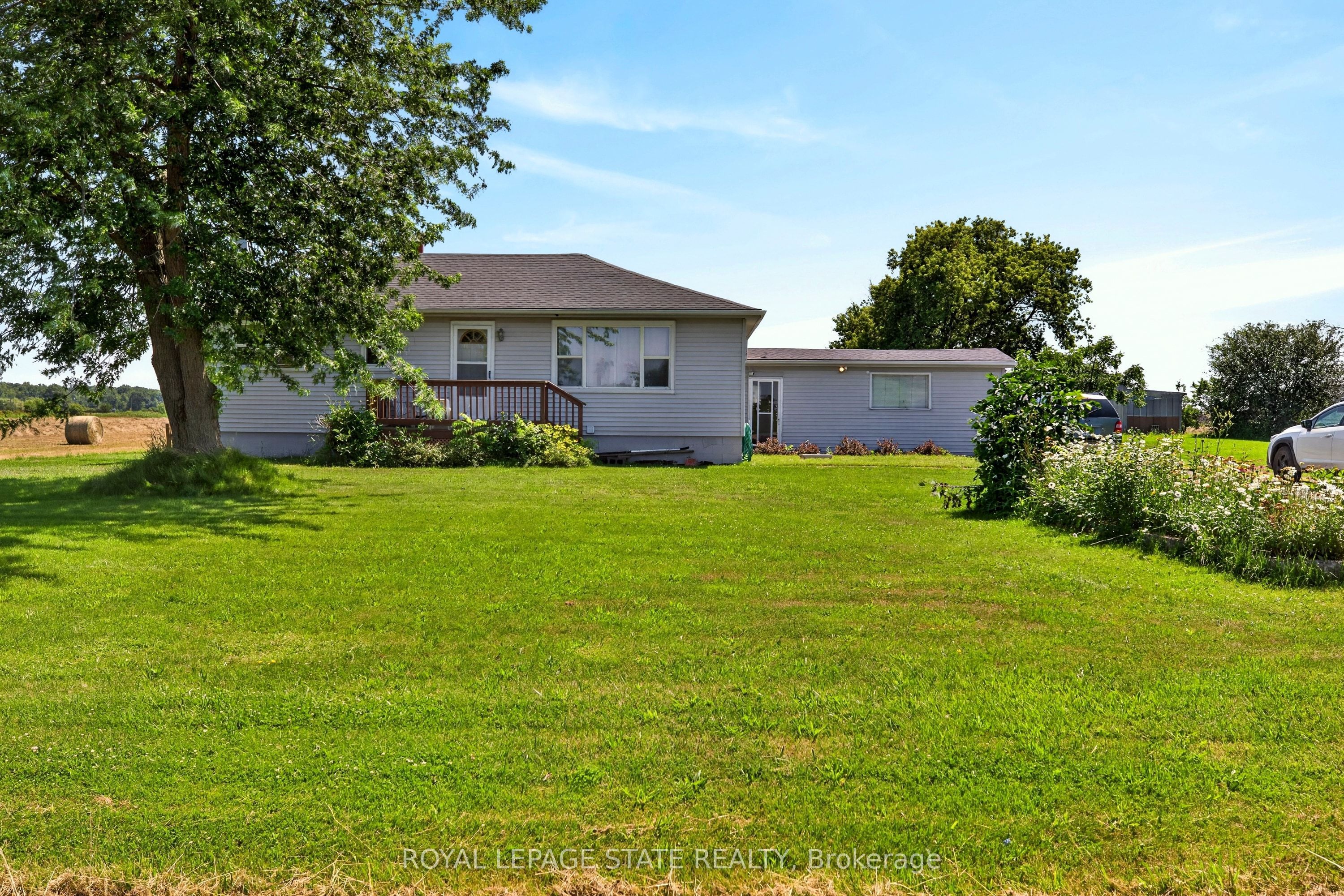 958 Highland Road E, Hamilton, ON L8J 3G9 photo 2