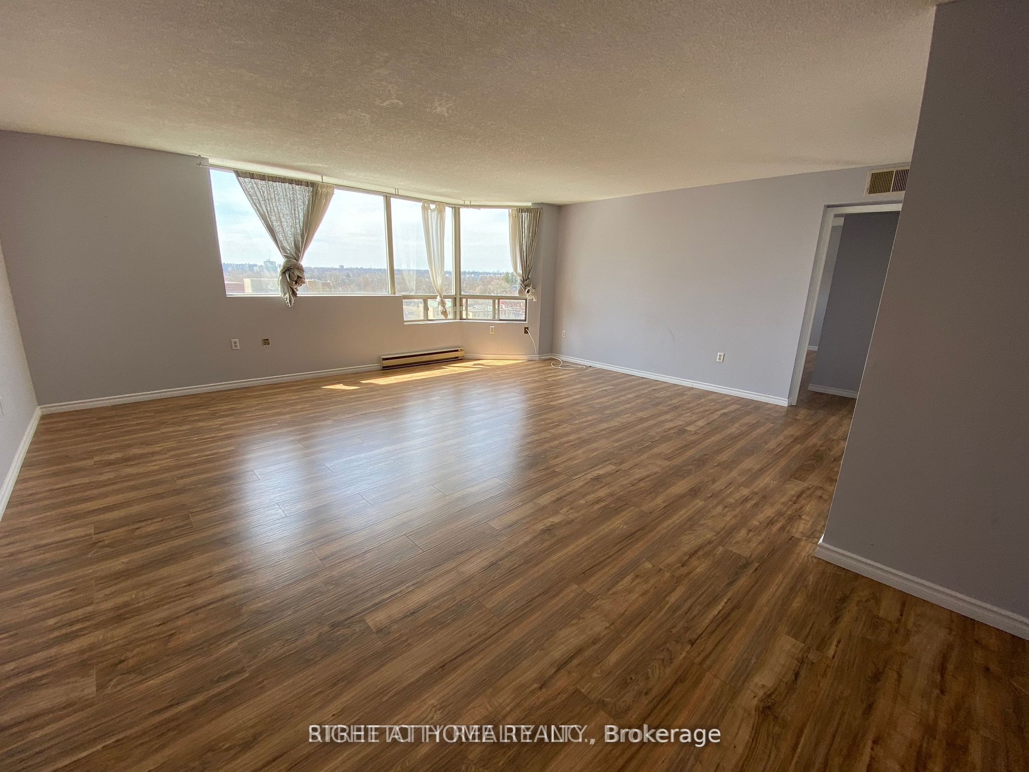 695 Richmond Street 805, London East, ON N6A 5M8 photo 4