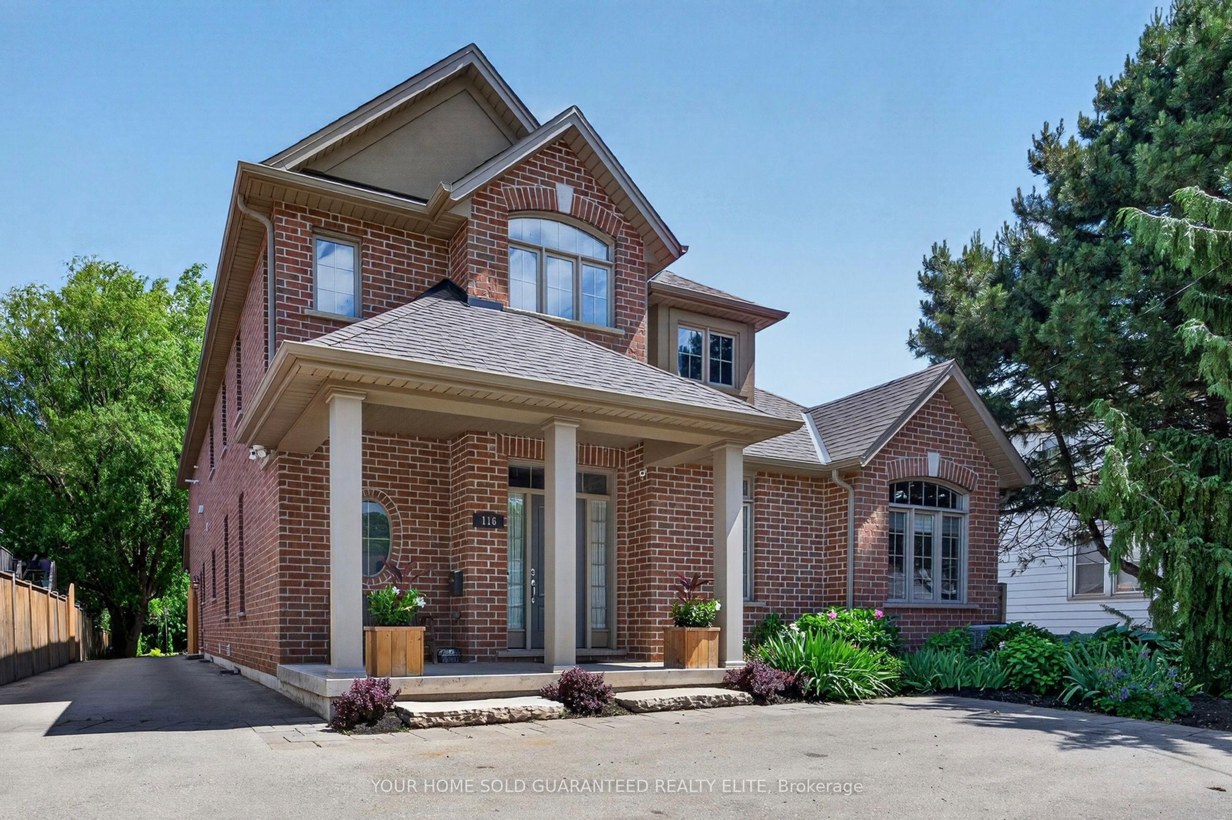 116 Livingston Avenue, Grimsby, ON L3M 0B3 photo 2