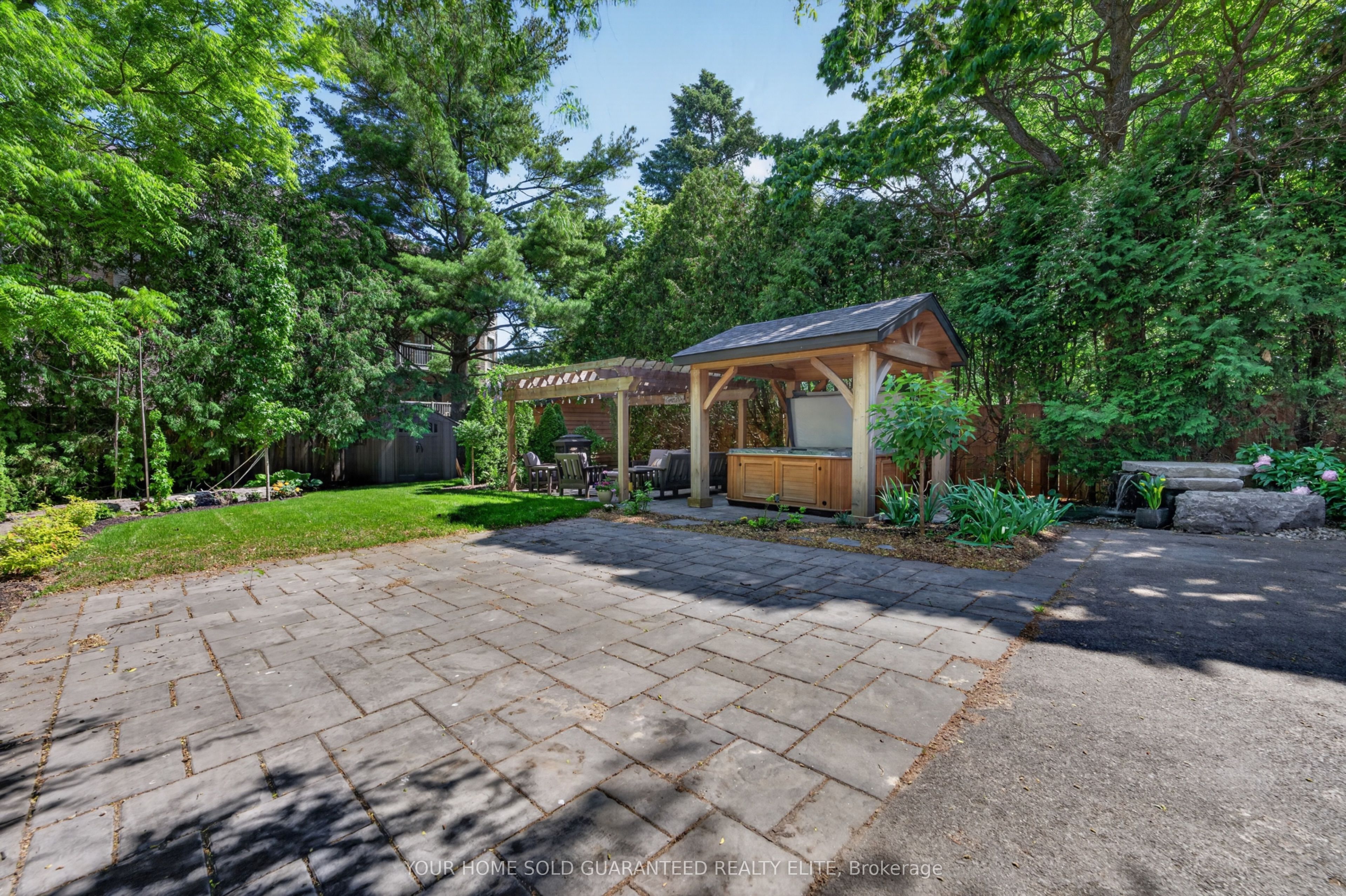 116 Livingston Avenue, Grimsby, ON L3M 0B3 photo 4