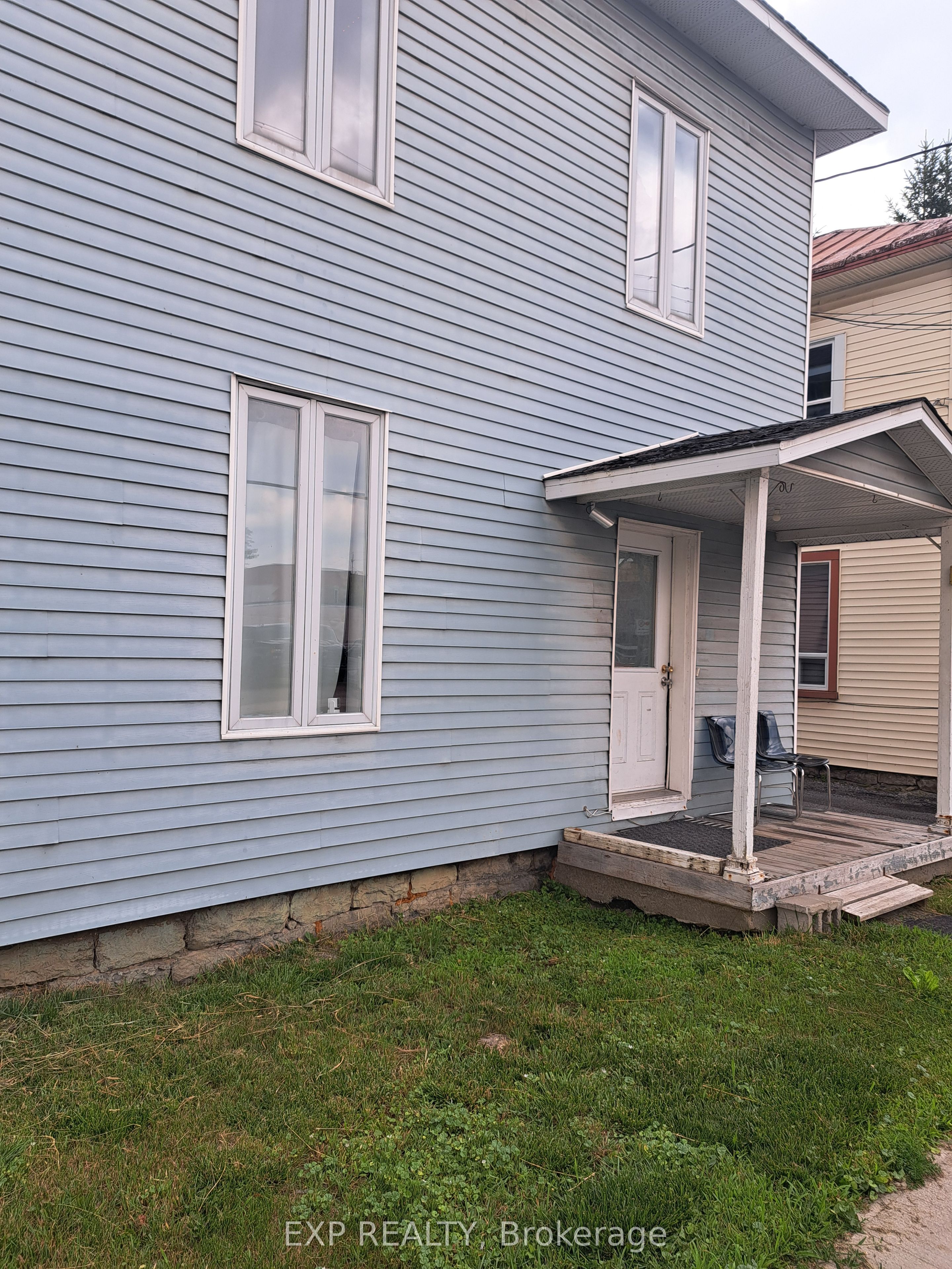 19 Kenyon Street W, North Glengarry, ON K0C 1A0 photo 2