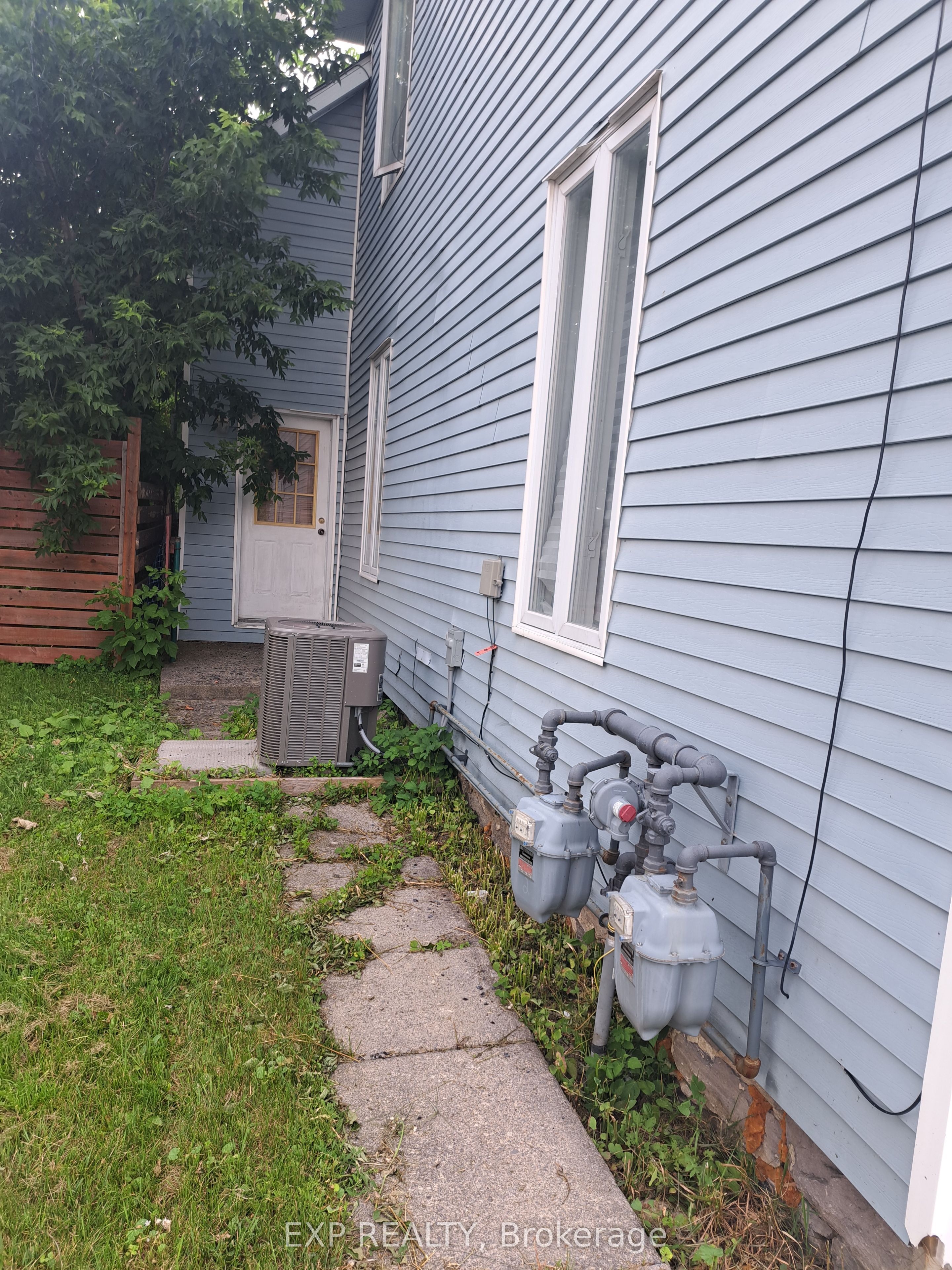 19 Kenyon Street W, North Glengarry, ON K0C 1A0 photo 3