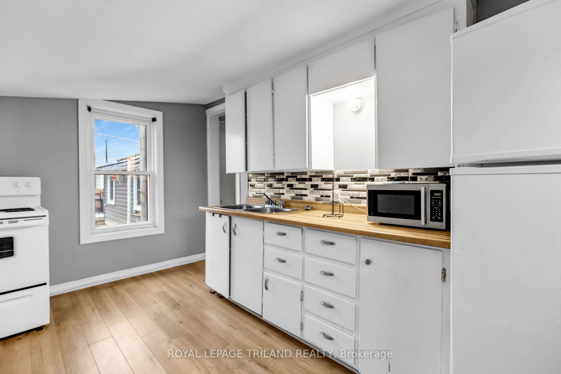 101 Scott Street B, St. Thomas, ON N5P 1L2 photo 3