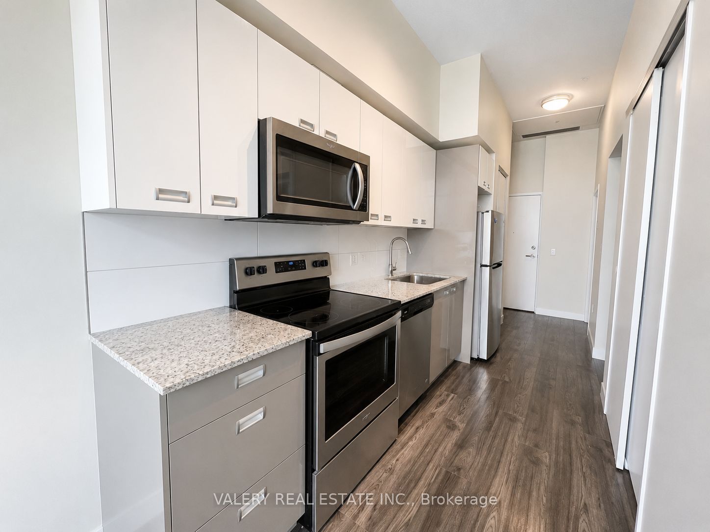 257 Hemlock Street 108, Waterloo, ON N2L 3R4 photo 2