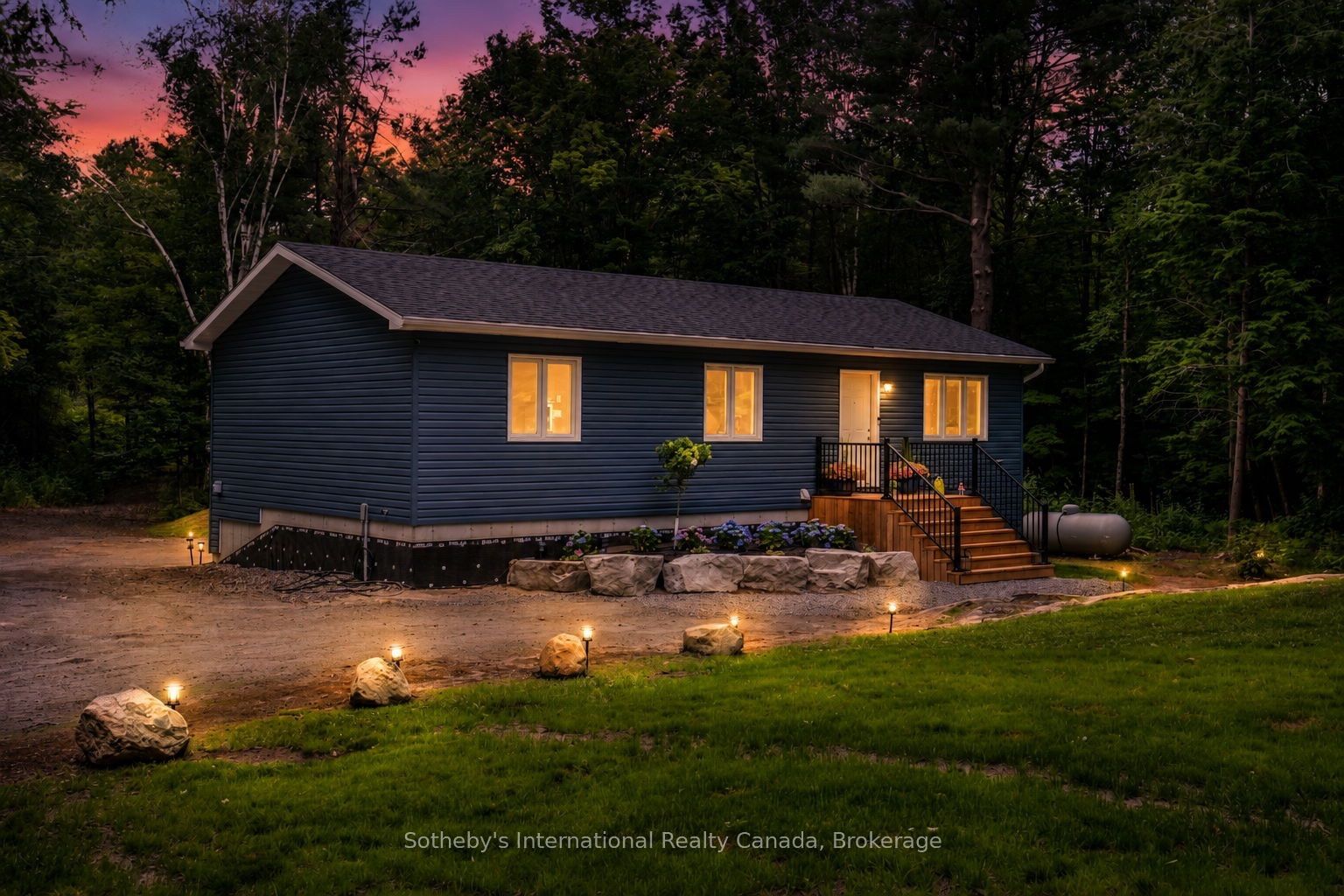 1222 Moon River Road, Muskoka Lakes, ON P0C 1A0