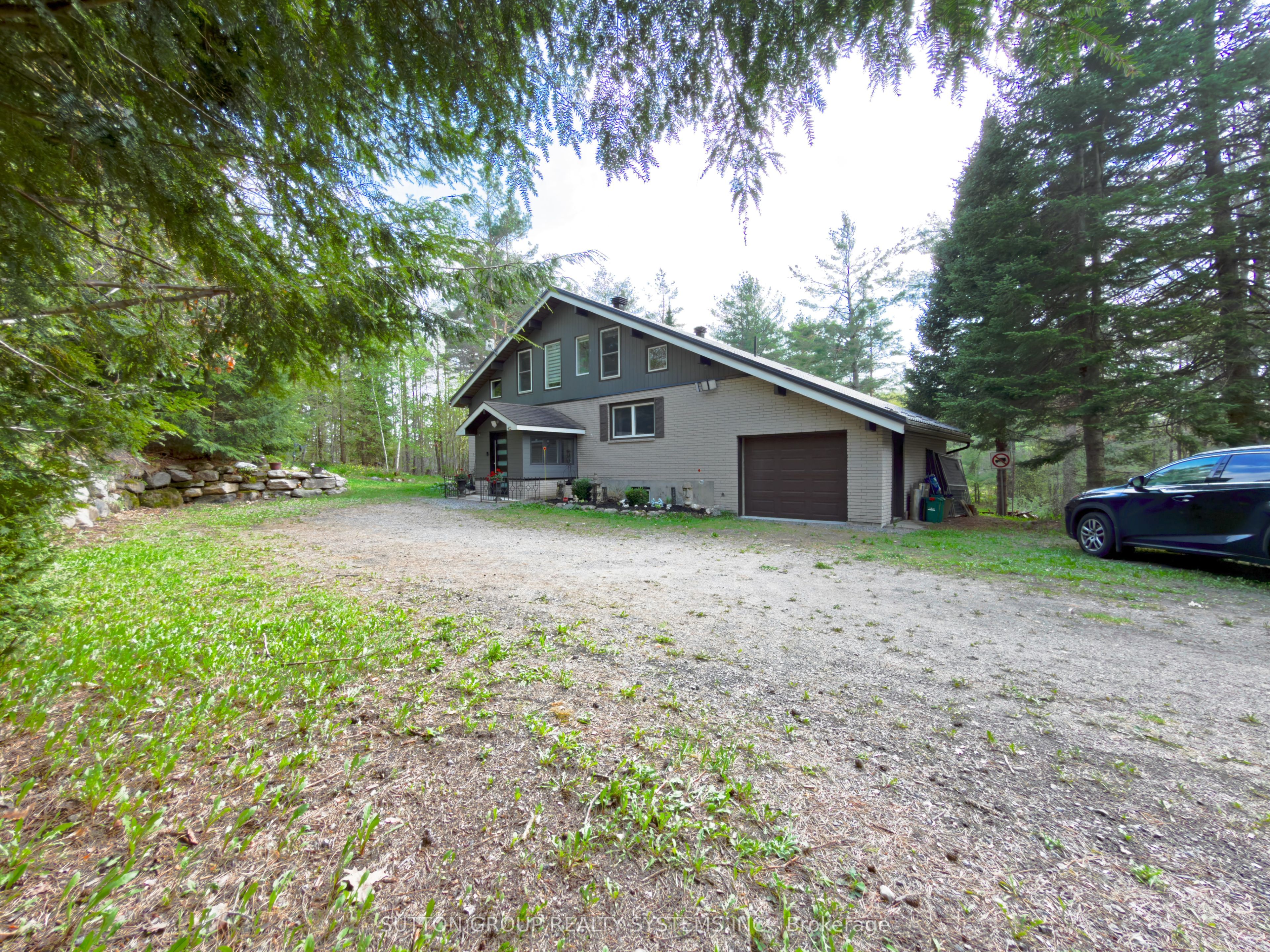 1018 Whites Road, Muskoka Lakes, ON P0B 1J0 photo 2