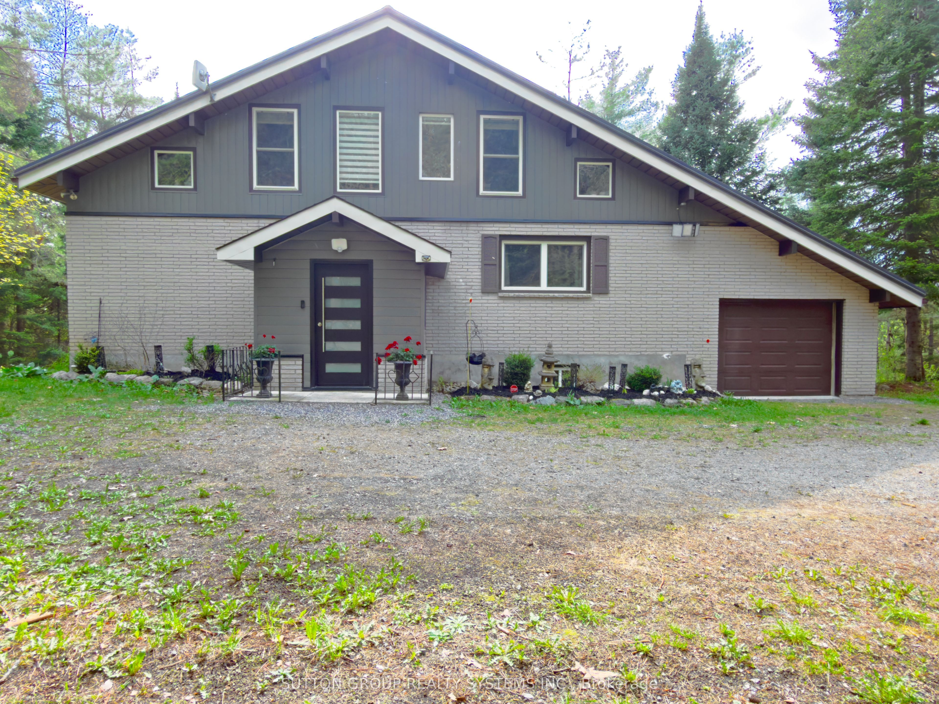 1018 Whites Road, Muskoka Lakes, ON P0B 1J0 photo 3
