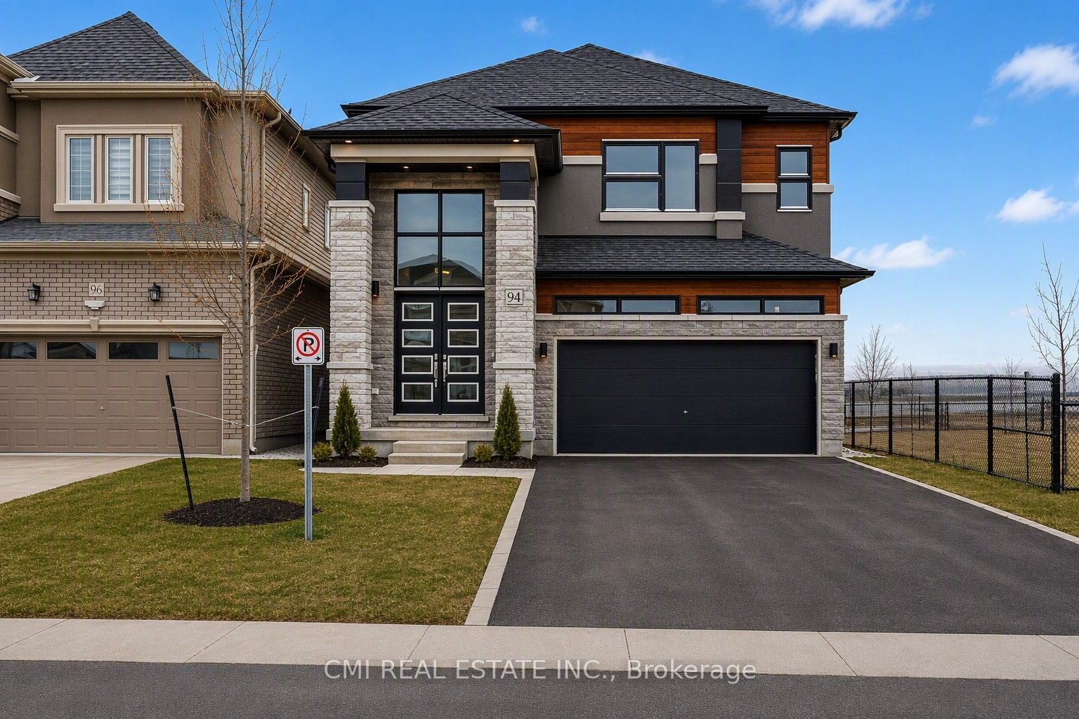 94 Hitchman Street, Brant, ON N3L 0M1 photo 2