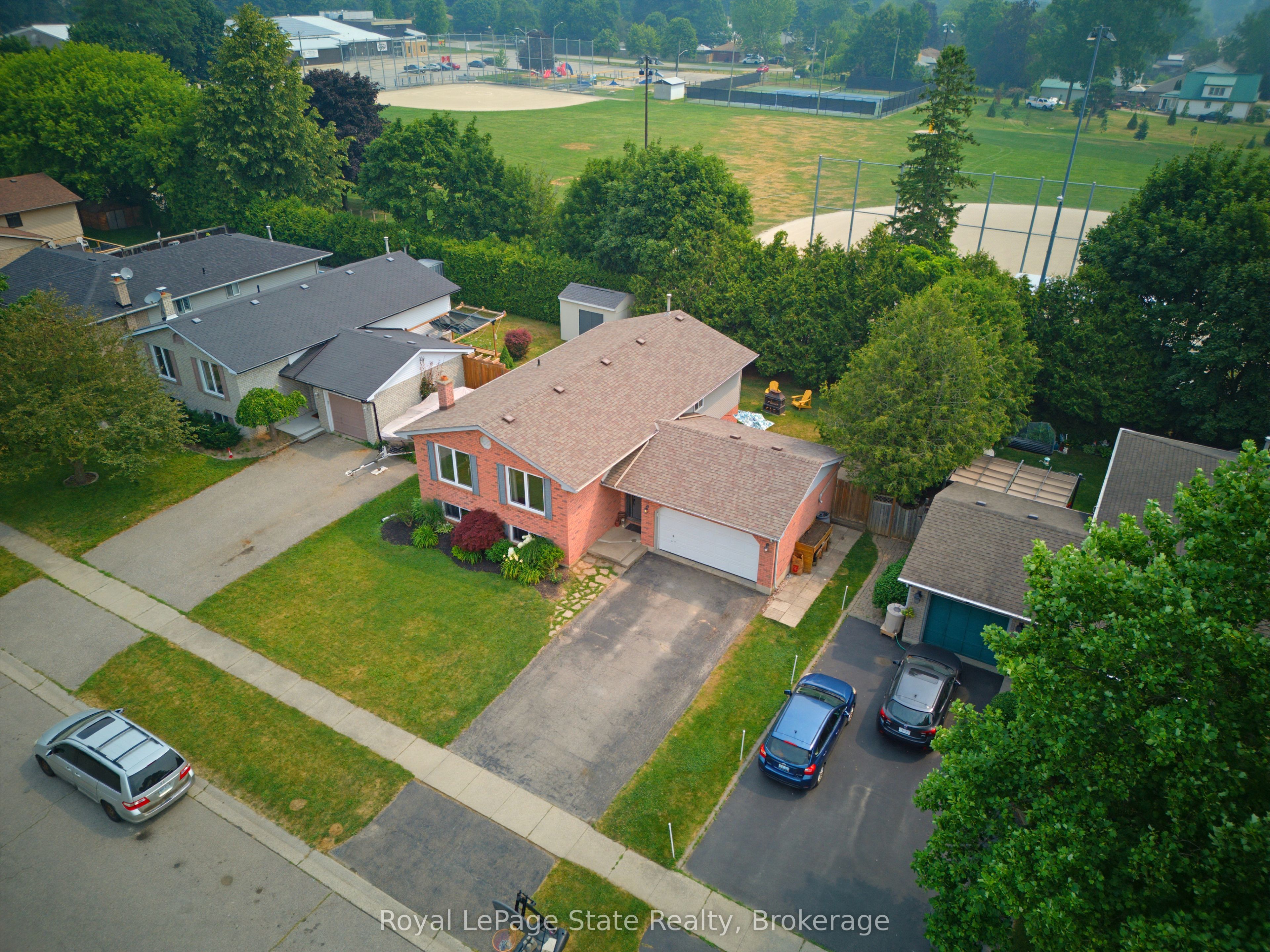 24 Edward Avenue, Brant, ON N0E 1N0 photo 2