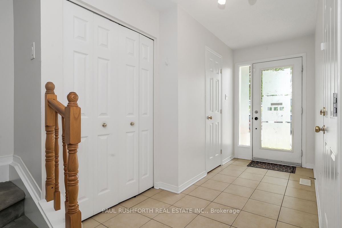 153 Corinth Private, Cityview - Parkwoods Hills - Rideau Shore, ON K2E 0A8 photo 2