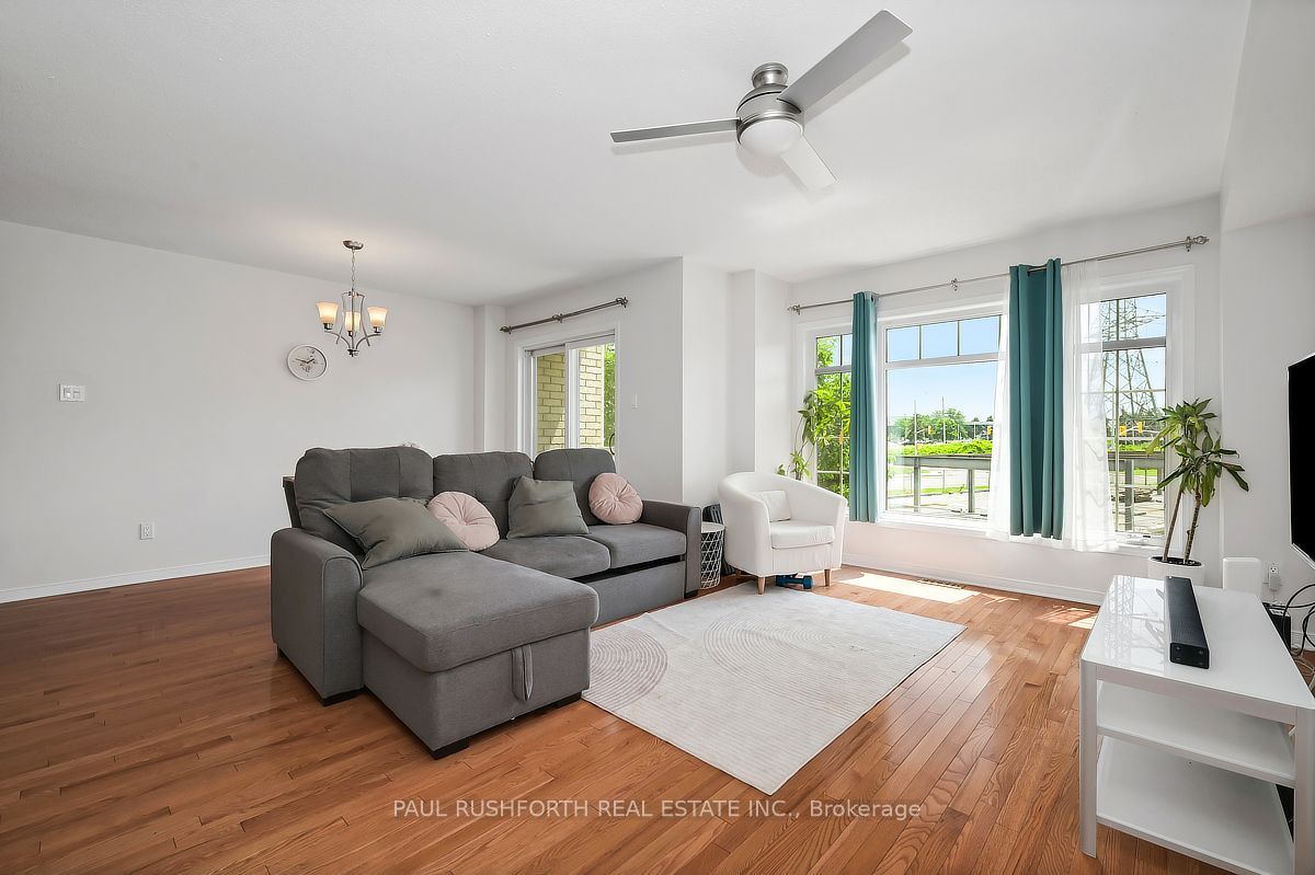 153 Corinth Private, Cityview - Parkwoods Hills - Rideau Shore, ON K2E 0A8 photo 5