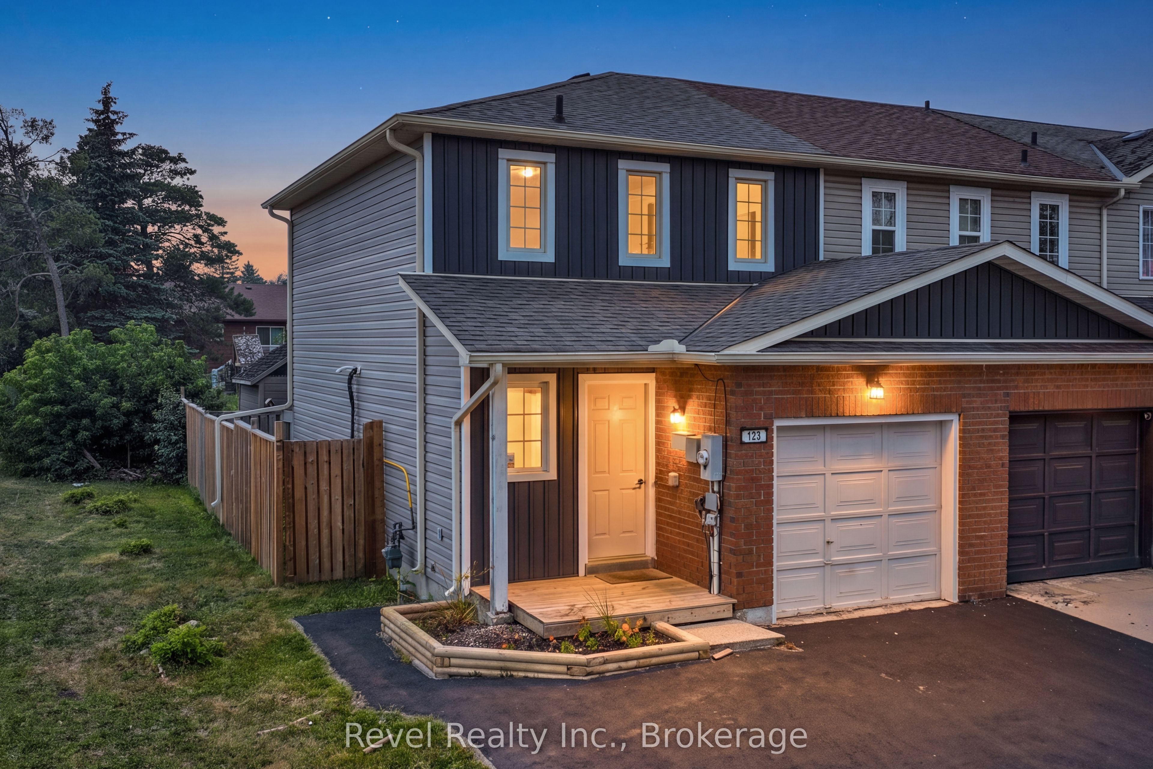 123 Albert Street S, Kawartha Lakes, ON K9V 6G1