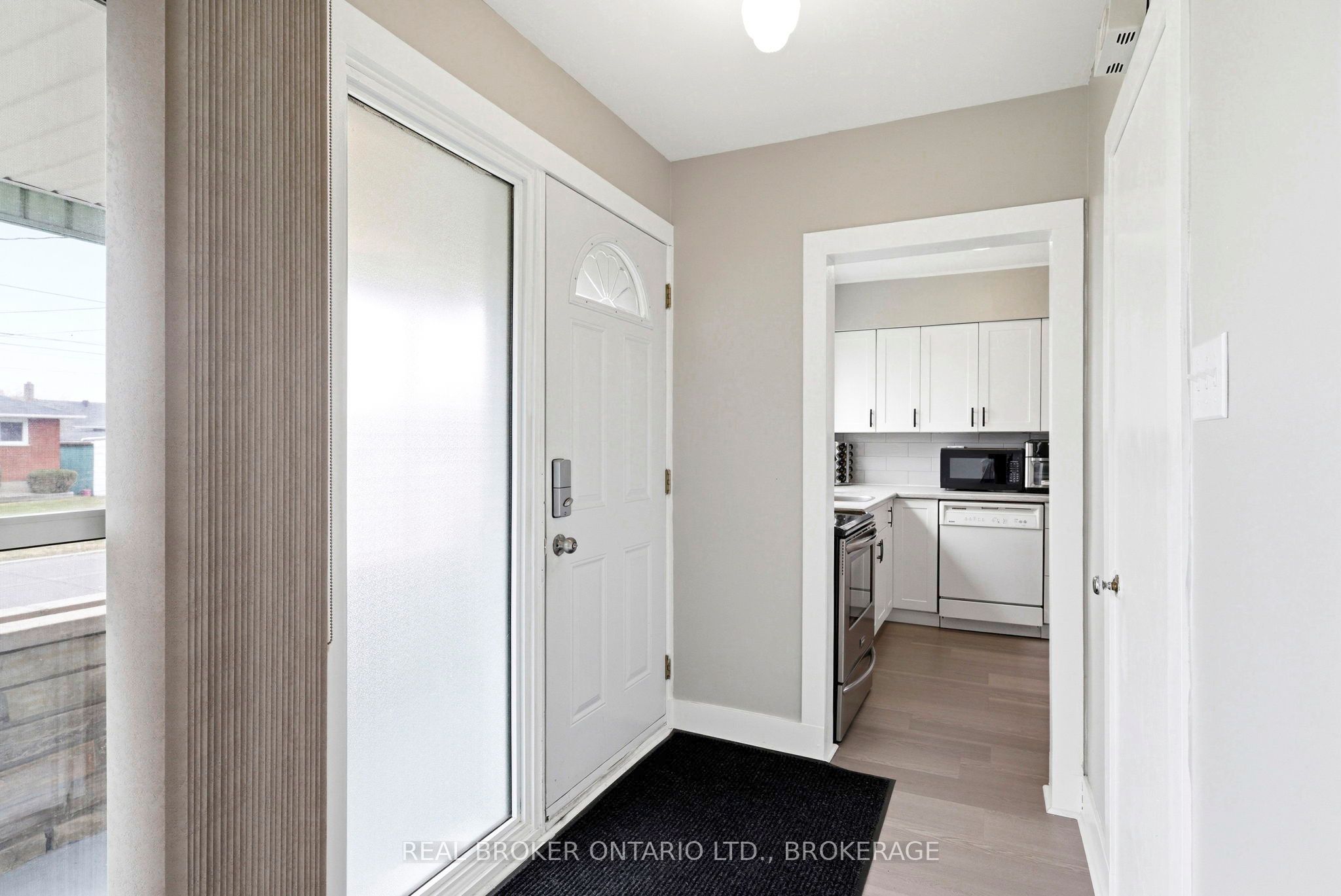 1205 Osborne Avenue, Cornwall, ON K6J 1L2 photo 3