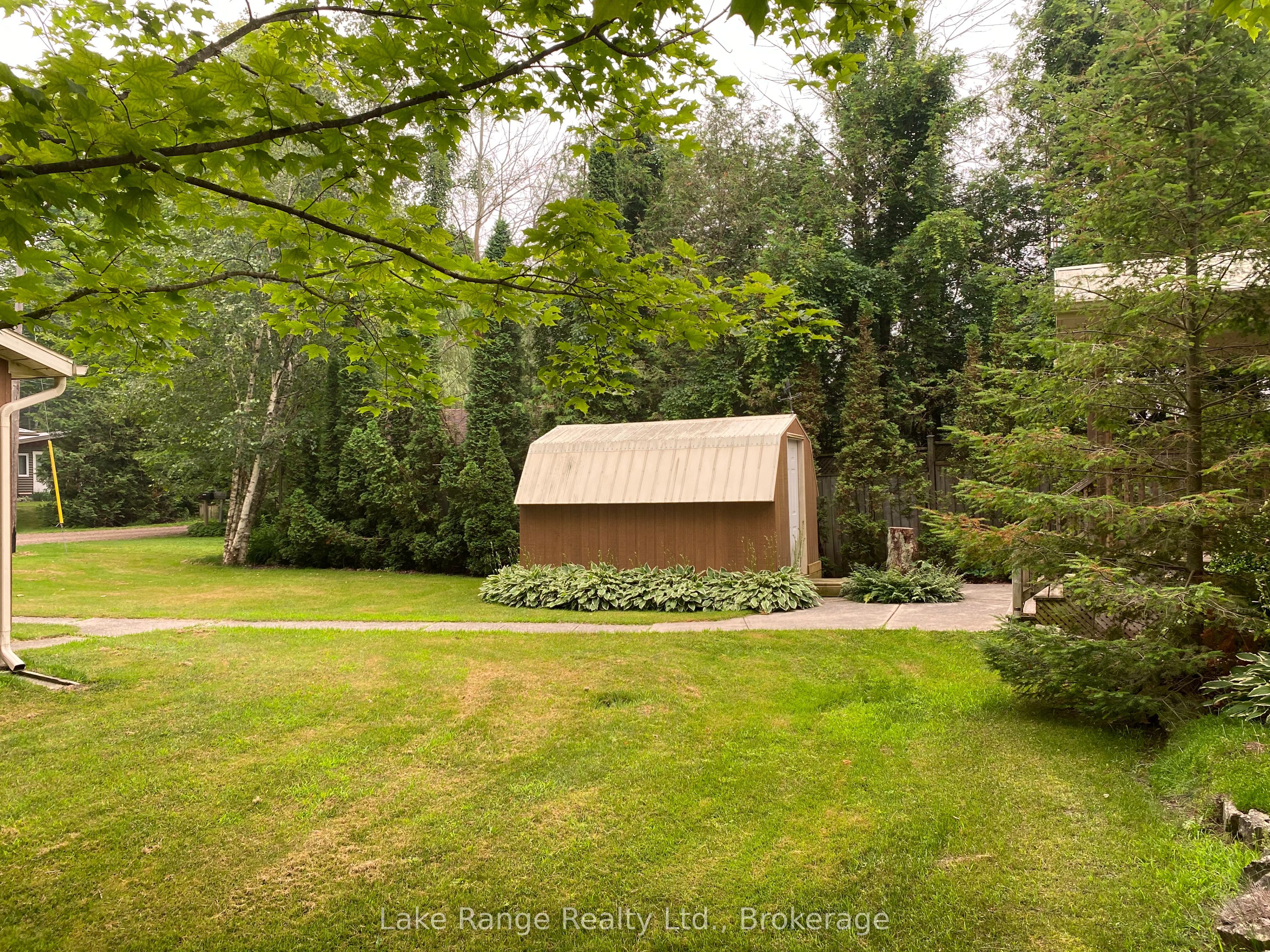 311 Maple Street, Huron-Kinloss, ON N0G 2R0 photo 3