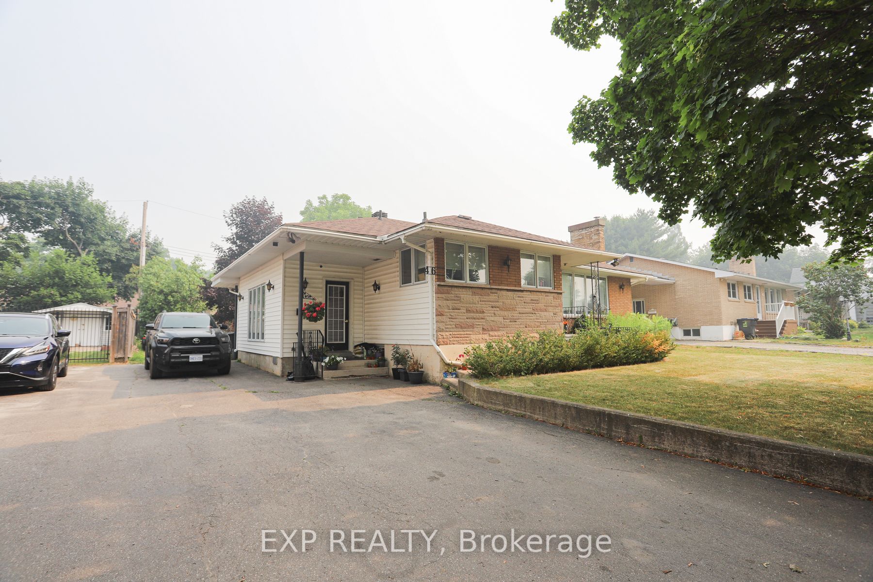 46 Laurentian Drive, Sault Ste Marie, ON P6B 4G4
