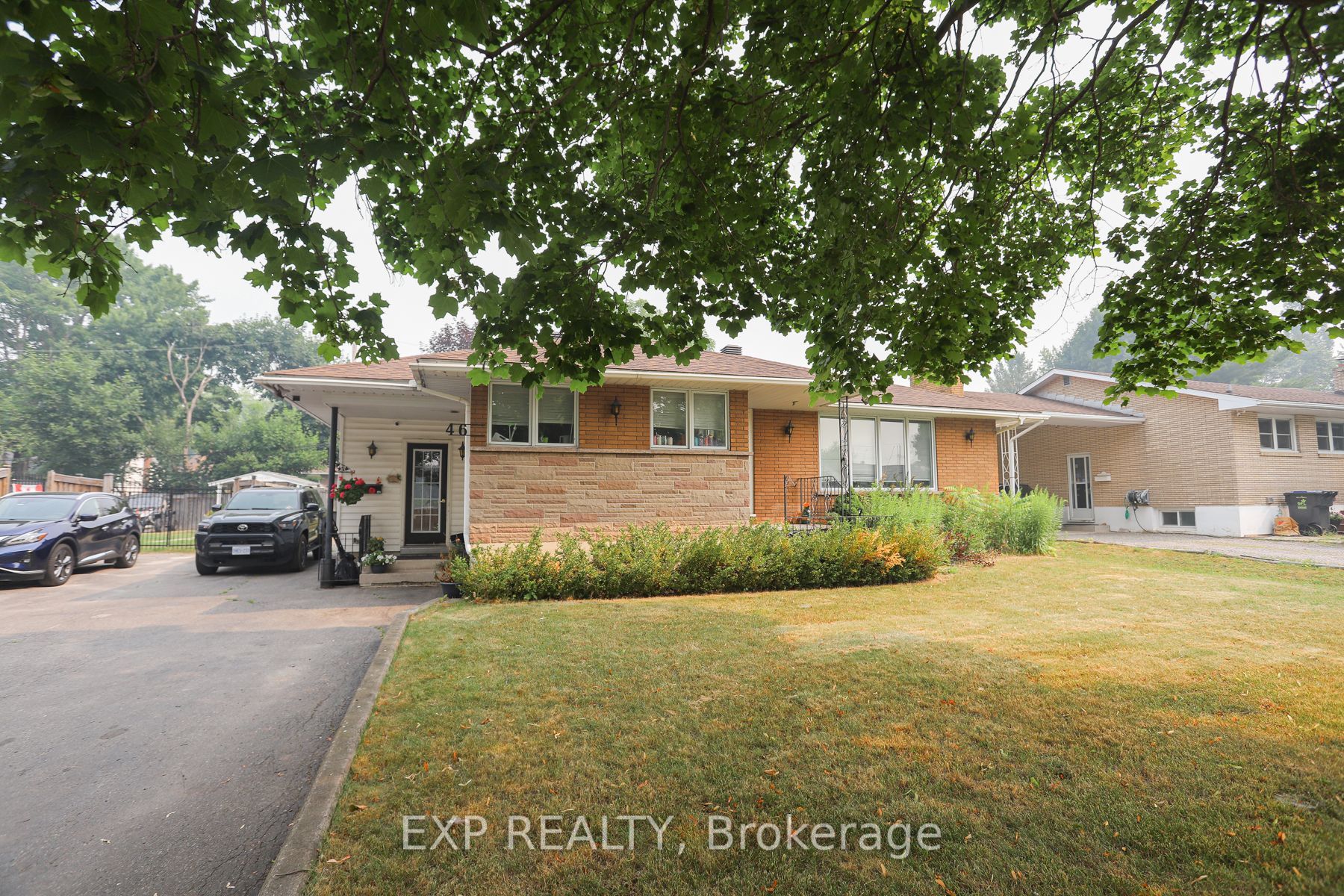 46 Laurentian Drive, Sault Ste Marie, ON P6B 4G4 photo 2